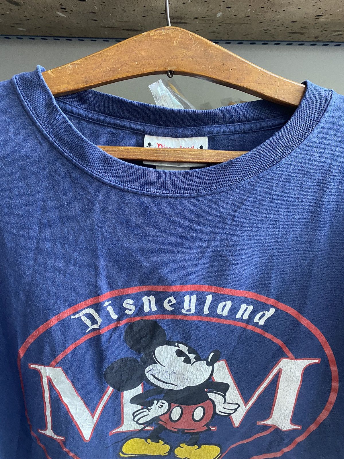 Disney MICKEY MOUSE DISNEYLAND TSHIRT Size US XL / EU 56 / 4 - 3 Thumbnail