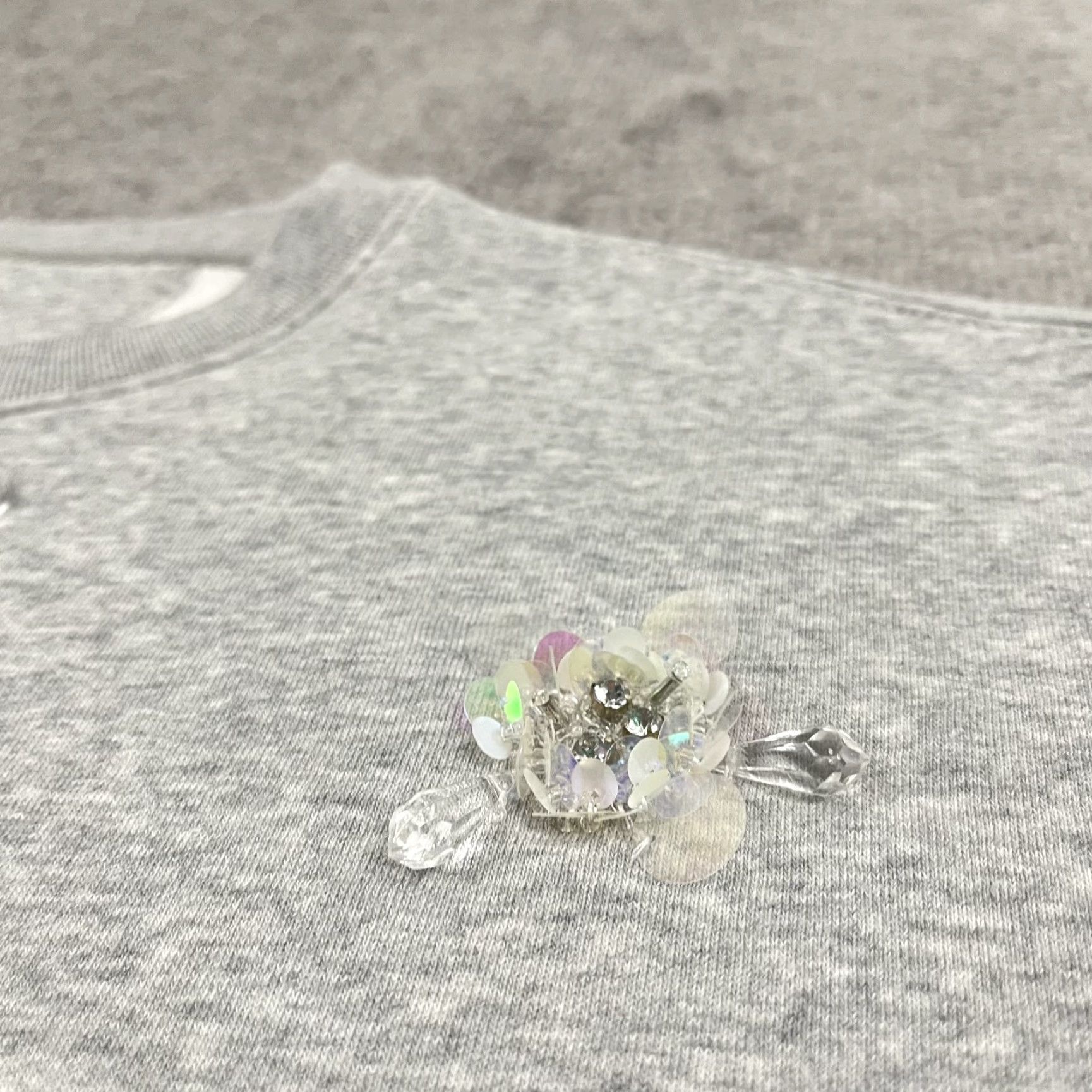 J.Crew J Crew Sweatshirt Womens Medium Gray Sequin Floral Heritage Fleece Crew BV944 Size M / US 6-8 / IT 42-44 - 3 Thumbnail