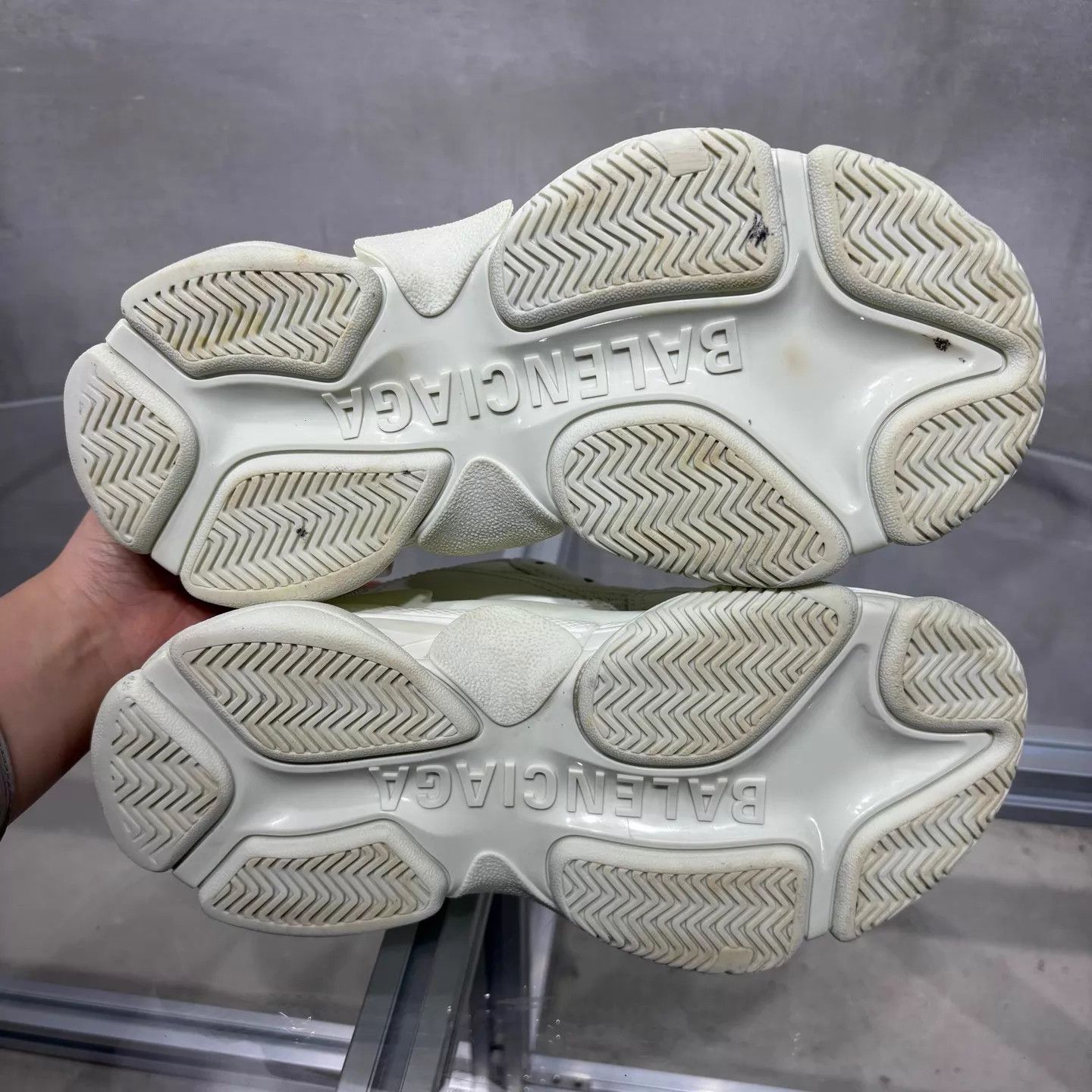 Balenciaga Balenciaga Triples Off-White Distressed 37 Sneaker Size US 6.5 / IT 36.5 - 7 Thumbnail