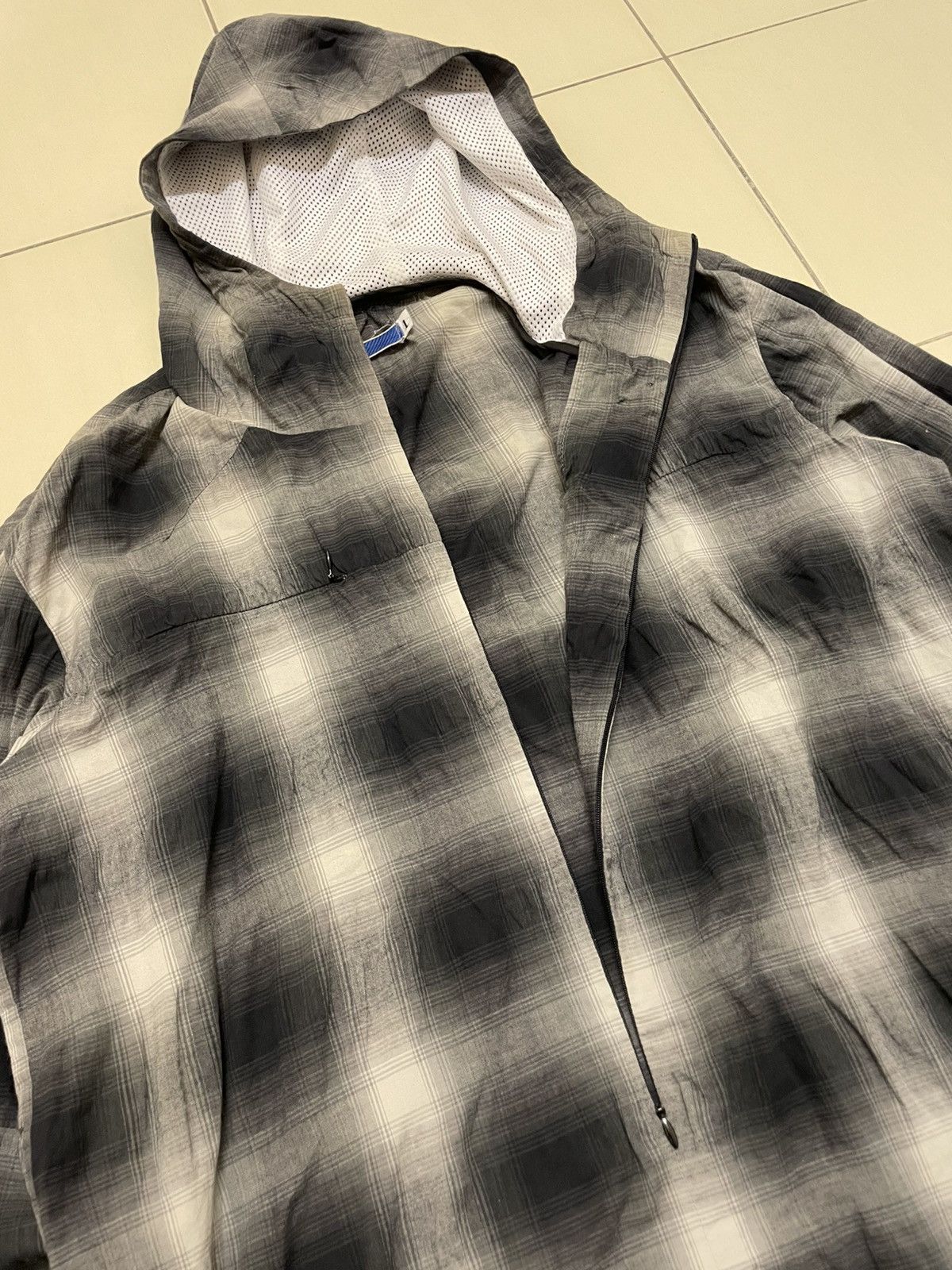 Number (N)ine Vtg 90s Number Nine Blue Bar Ombre Check Hooded Jacket Size US L / EU 52-54 / 3 - 6 Thumbnail