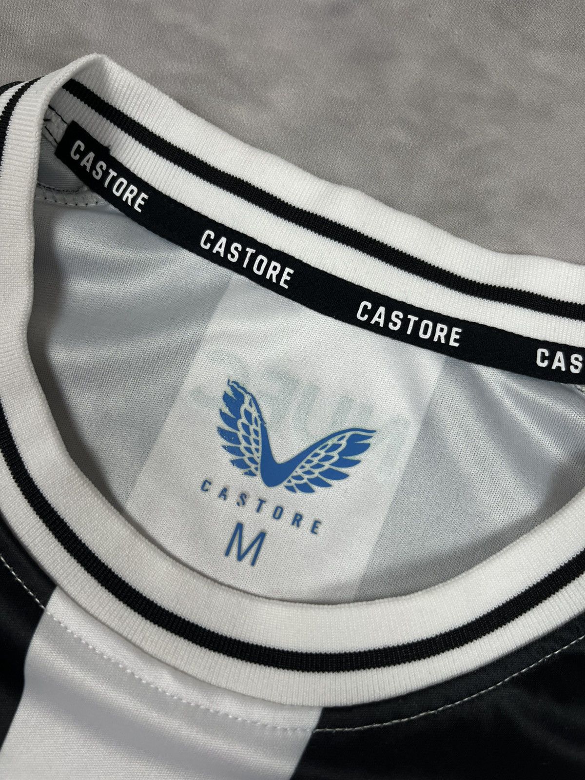 Castore Castore Newcastle United Home Shirt 2022/23 Size M Excellent Size US M / EU 48-50 / 2 - 8 Thumbnail