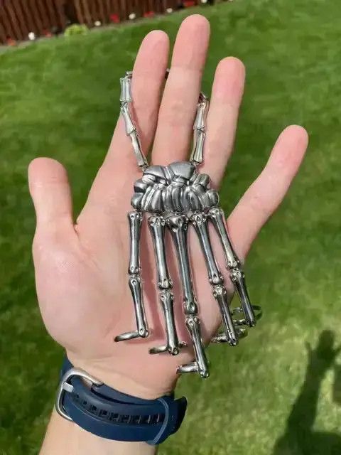 VIBE Exo-Skeleton Hand Jewelry Silver Adjustable Formal Accessory Size ONE SIZE - 1 Thumbnail
