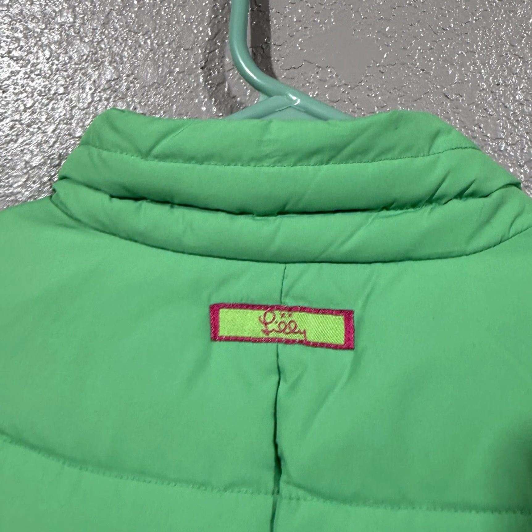 Lilly Pulitzer Lilly Pulitzer Puffer Vest Sz Small Green Down Full Zip Pockets Size S / US 4 / IT 40 - 5 Thumbnail