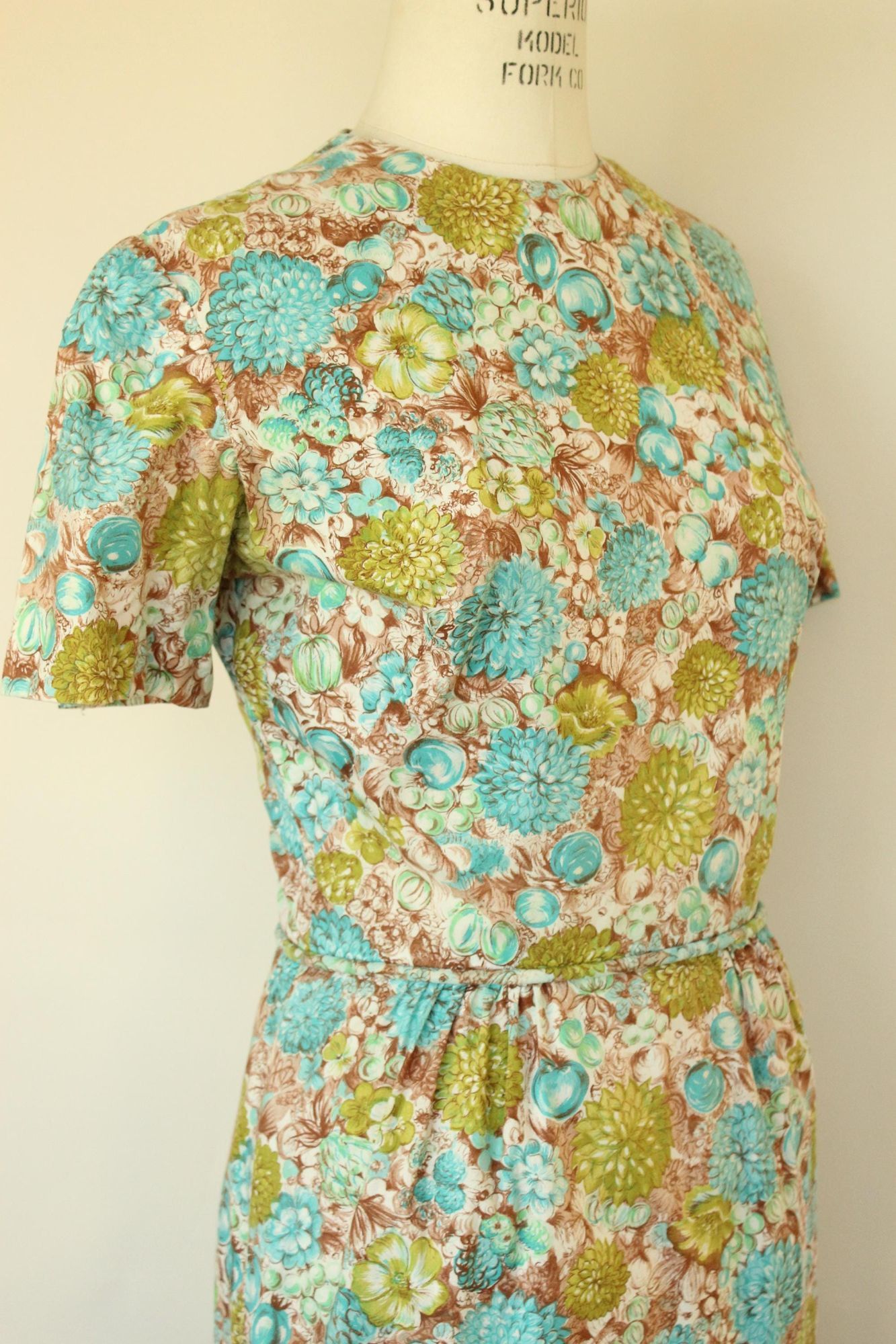 Vintage Vintage 1960s Wiggle Dress, Green and Blue and Brown Floral Size M / US 6-8 / IT 42-44 - 4 Thumbnail