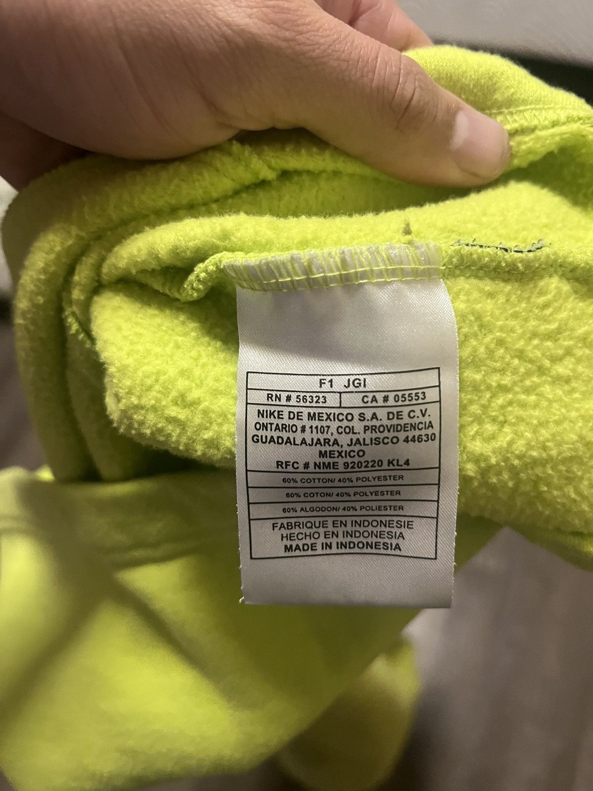 Nike × Vintage Vintage Nike Spellout Lime Neon Hoodie size XL 26x26.5 Size US XL / EU 56 / 4 - 8 Thumbnail