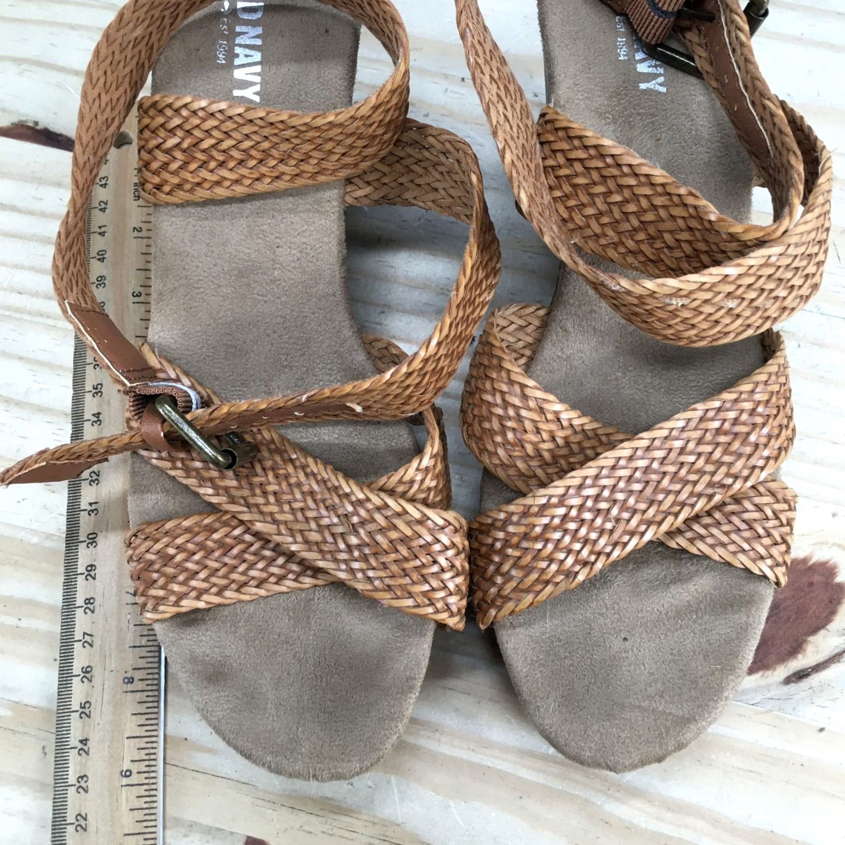 Old Navy Old Navy Heels Womens 9 Pump Brown Faux Leather Buckle Cross Strap Wedge Heels Size US 9 / IT 39 - 7 Thumbnail