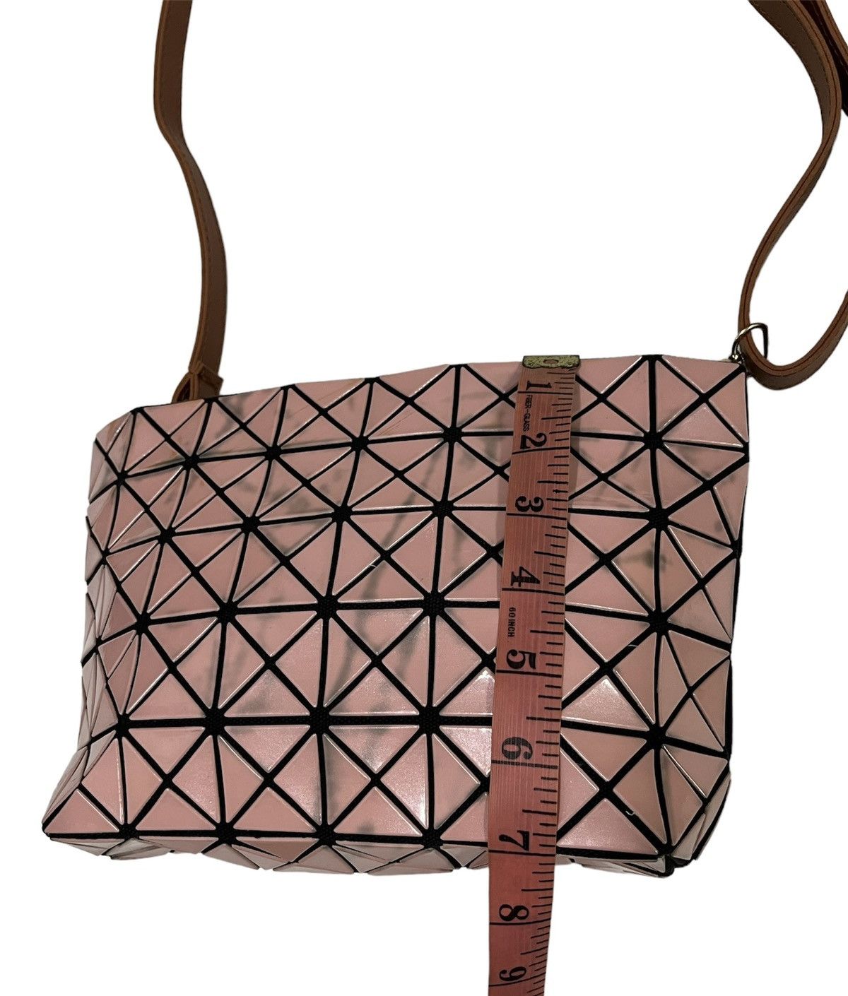 Issey Miyake BAO BAO ISSEY MIYAKE PINK GEOMETRIC JAPANESE BRAND SLING BAG Size ONE SIZE - 8 Thumbnail