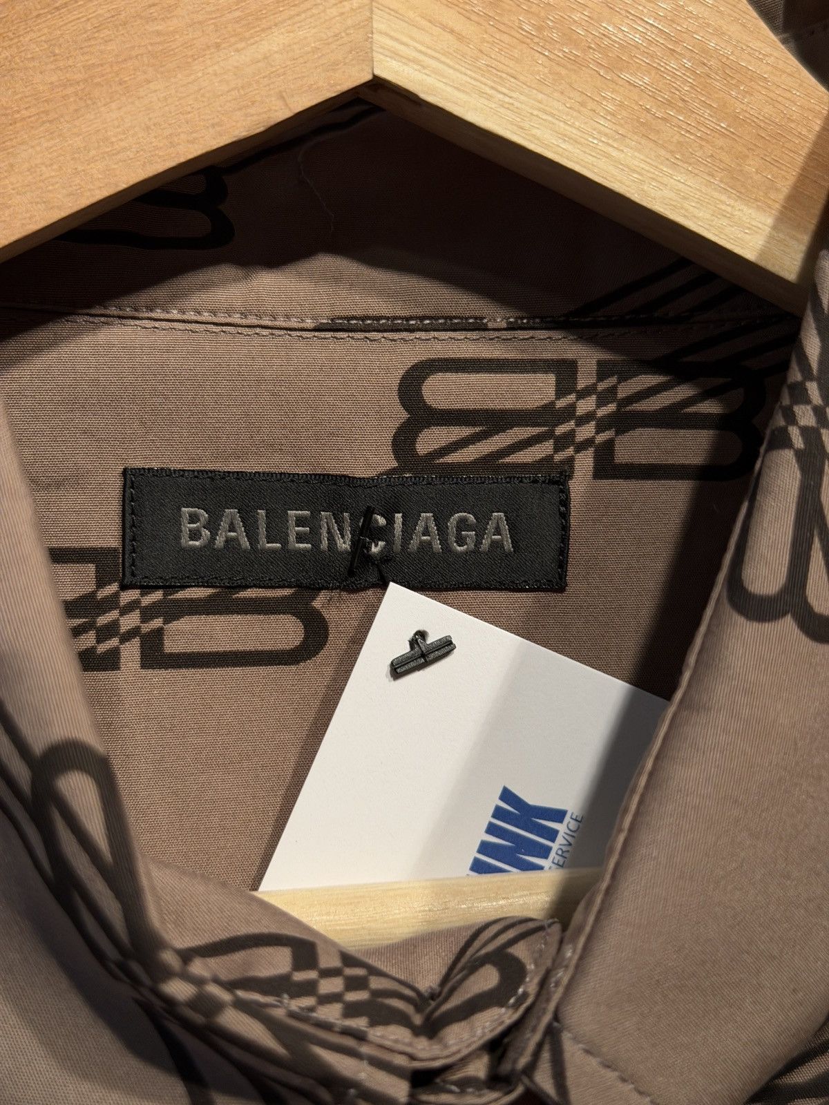 Balenciaga Balenciaga Monogram Button-Up Shirt Size US L / EU 52-54 / 3 - 2 Thumbnail