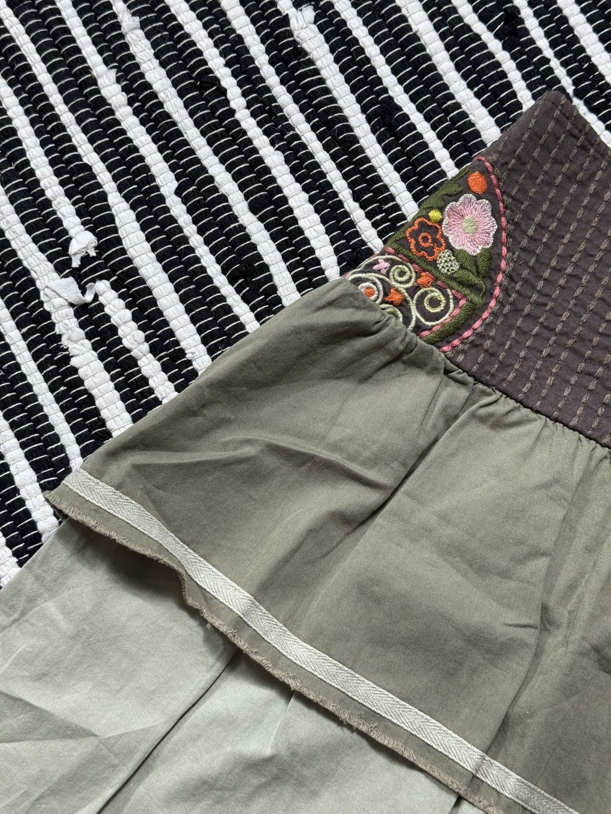 Kenzo VINTAGE KENZO 2000s MIDI SKIRT Size 28" / US 6 / IT 42 - 2 Thumbnail