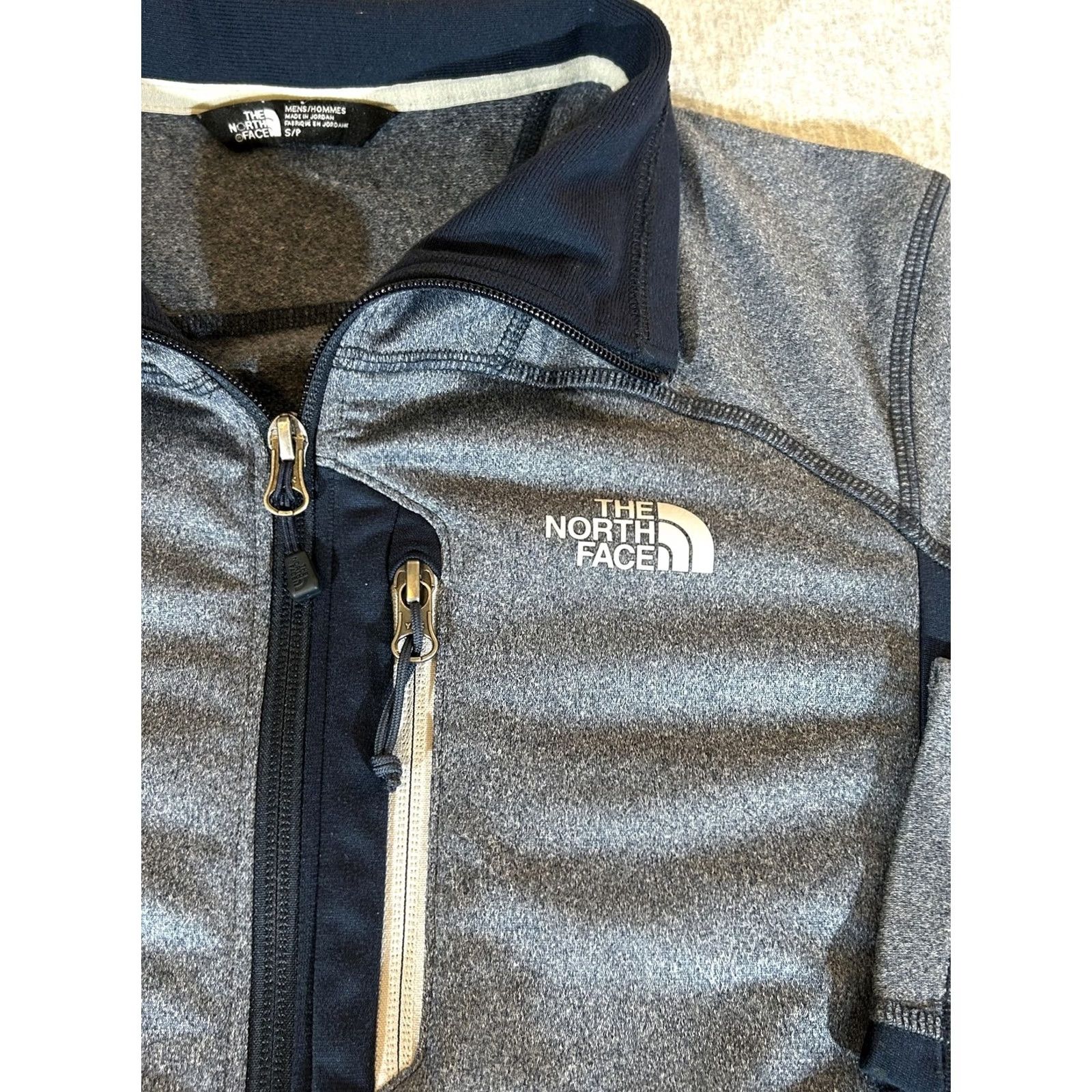 The North Face The North Face Jacket Mens S Gray Softshell Zip Full-Zip Pockets Stand-Up Collar Colorblock Hiking TNF Size US S / EU 44-46 / 1 - 3 Thumbnail