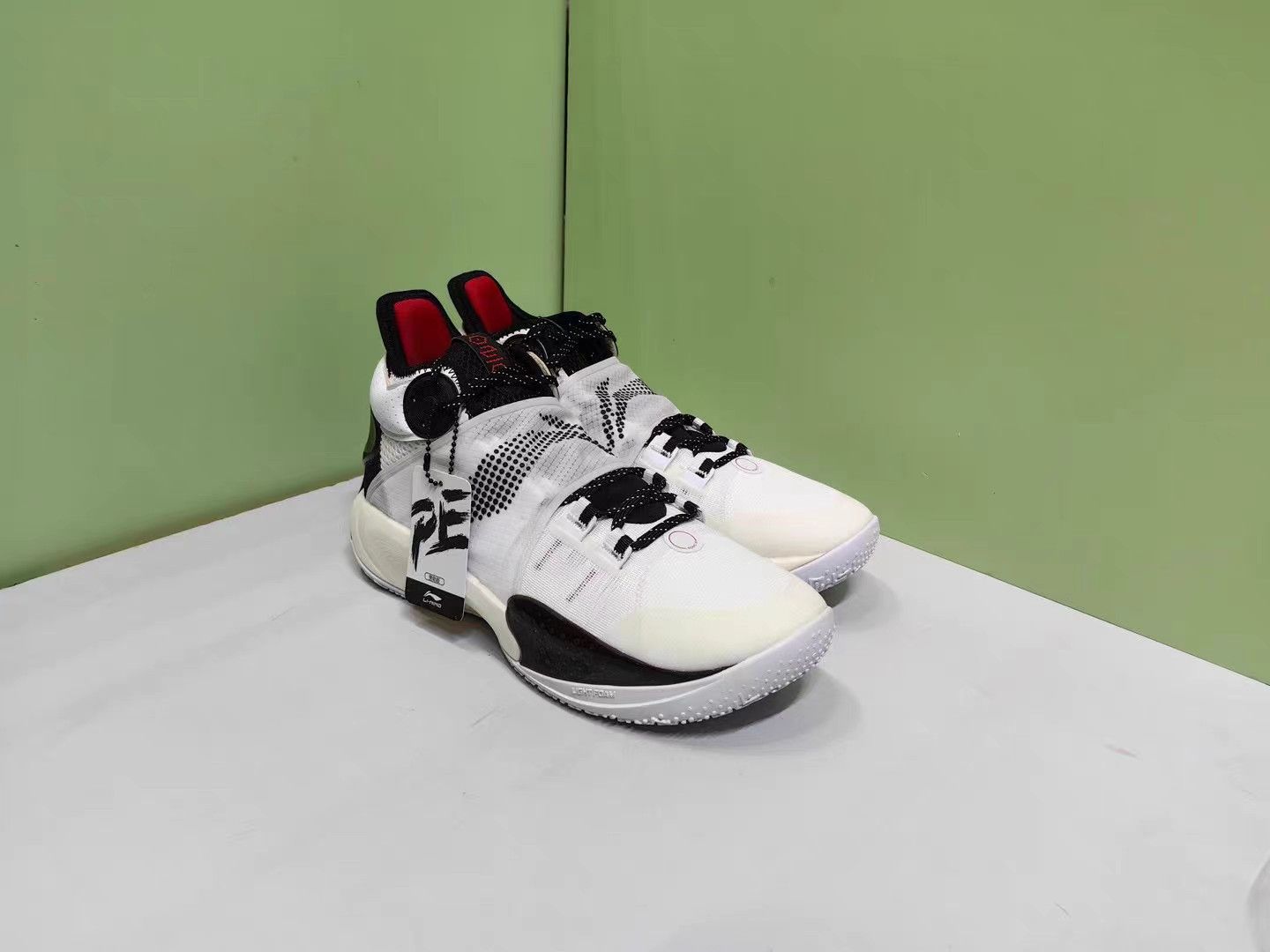 Li-Ning Li-Ning Sonic 9 Basketball Shoes K15 Size US 11 / EU 44 - 3 Thumbnail