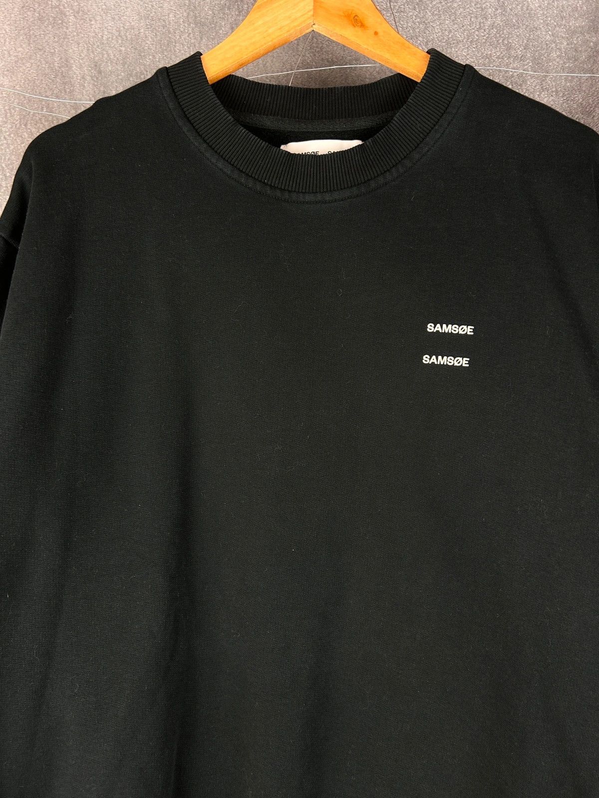 Designer × Samsoe Samsoe Samsoe Samsoe black crewneck mini logo print Size US L / EU 52-54 / 3 - 3 Thumbnail