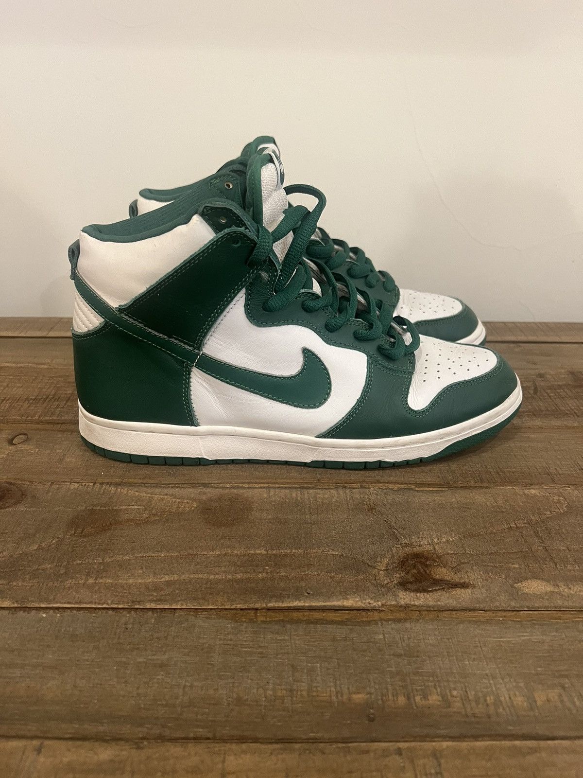 Nike 2003 Nike Dunk High Celtic Green Size US 9.5 / EU 42-43 - 2 Thumbnail
