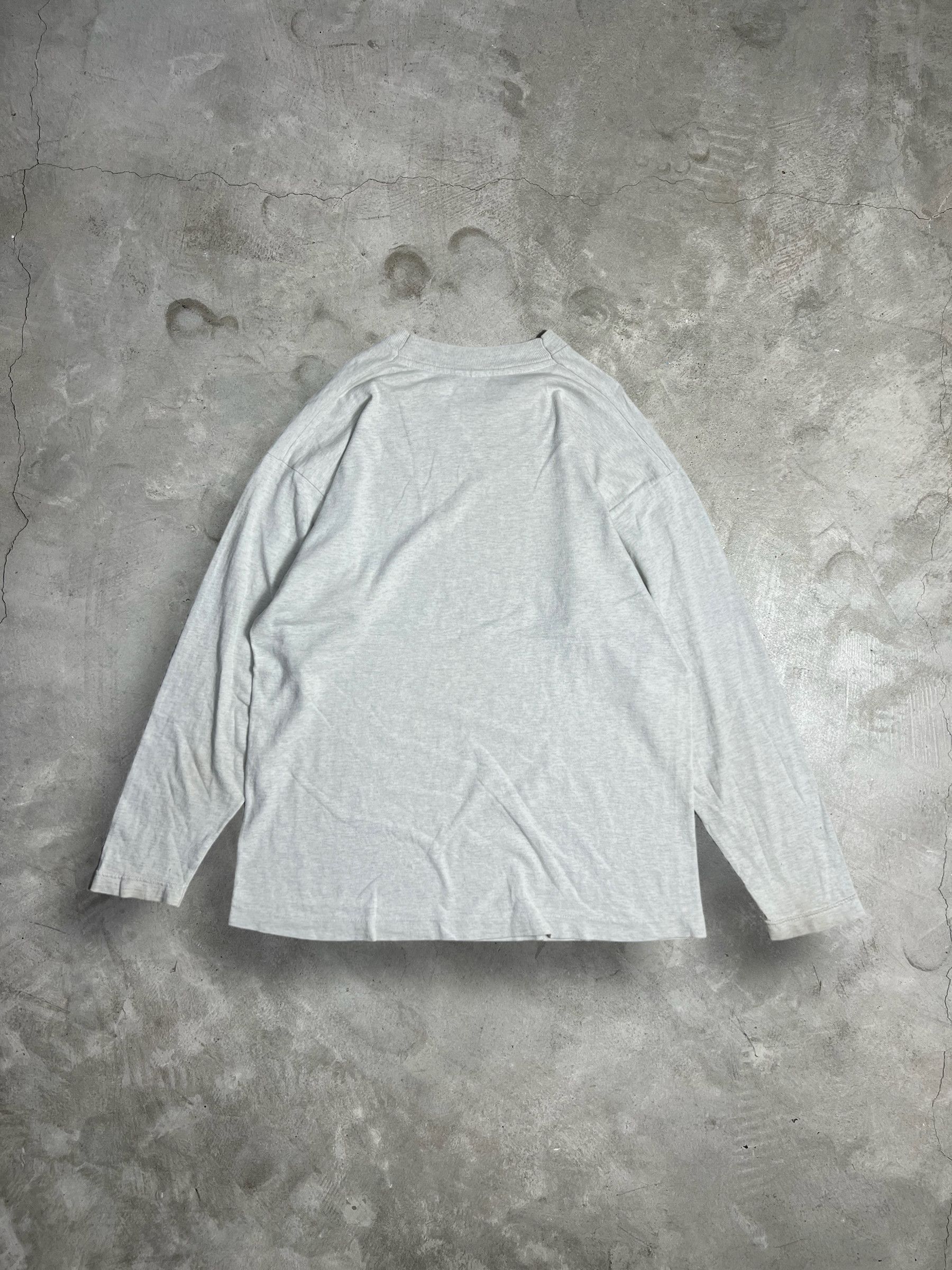 Band Tees Vintage The New Movement Band Long Sleeve Tee (L) GTME284 Size US L / EU 52-54 / 3 - 9 Thumbnail