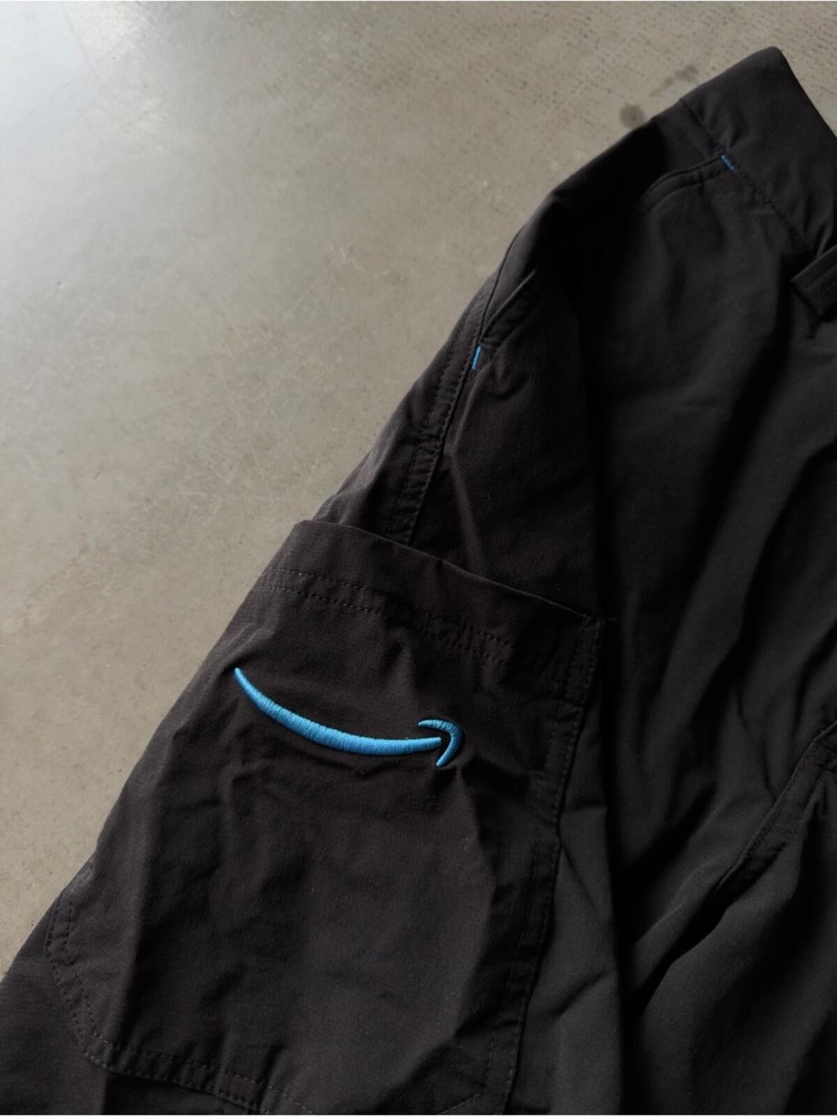 Other Men’s Cargo Shorts / Utility Pocket / Black Blue Detail Size US 30 / EU 46 - 2 Thumbnail