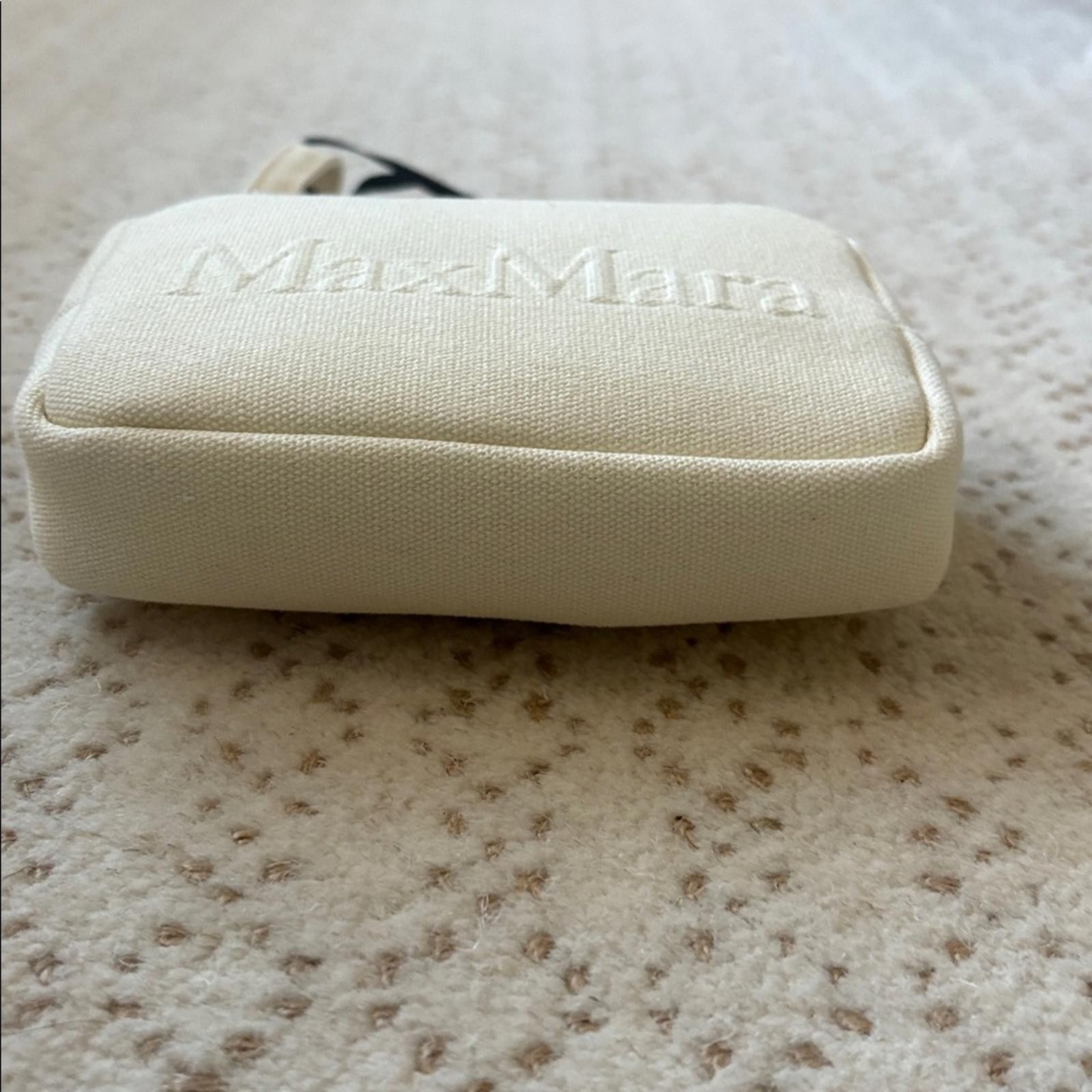 Other NWT Max Mara Beauty Case Cream Canvas Wristlet Clutch Size ONE SIZE - 5 Thumbnail