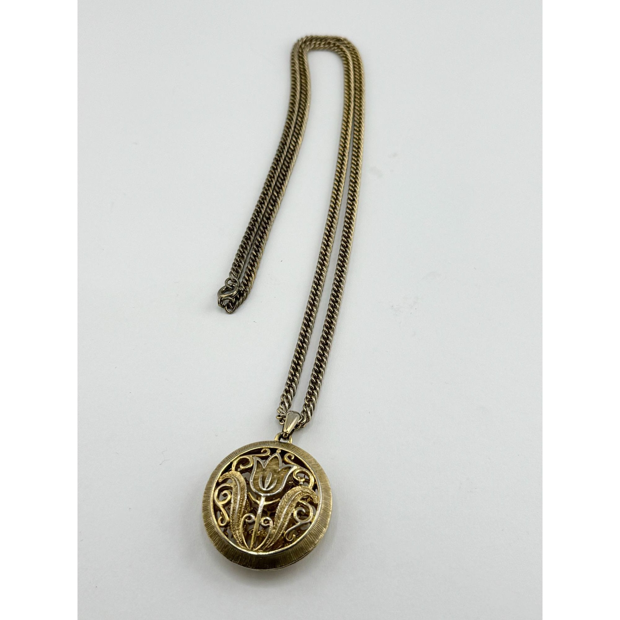 Vintage Vintage double sided floral pendant necklace Size ONE SIZE - 3 Thumbnail