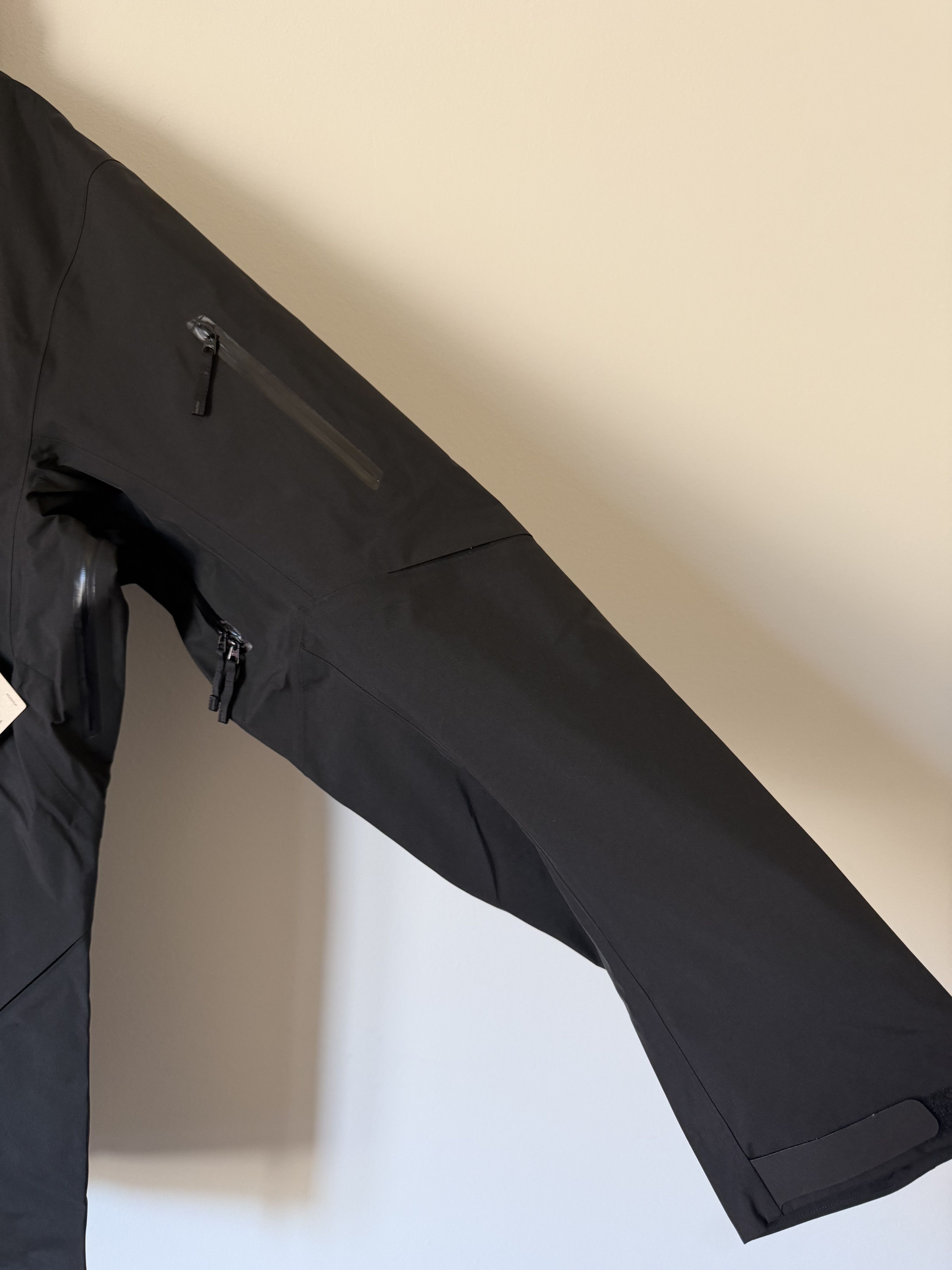 Arc'teryx Arc'Teryx Rush Shell Jacket in Black Size US XL / EU 56 / 4 - 4 Thumbnail