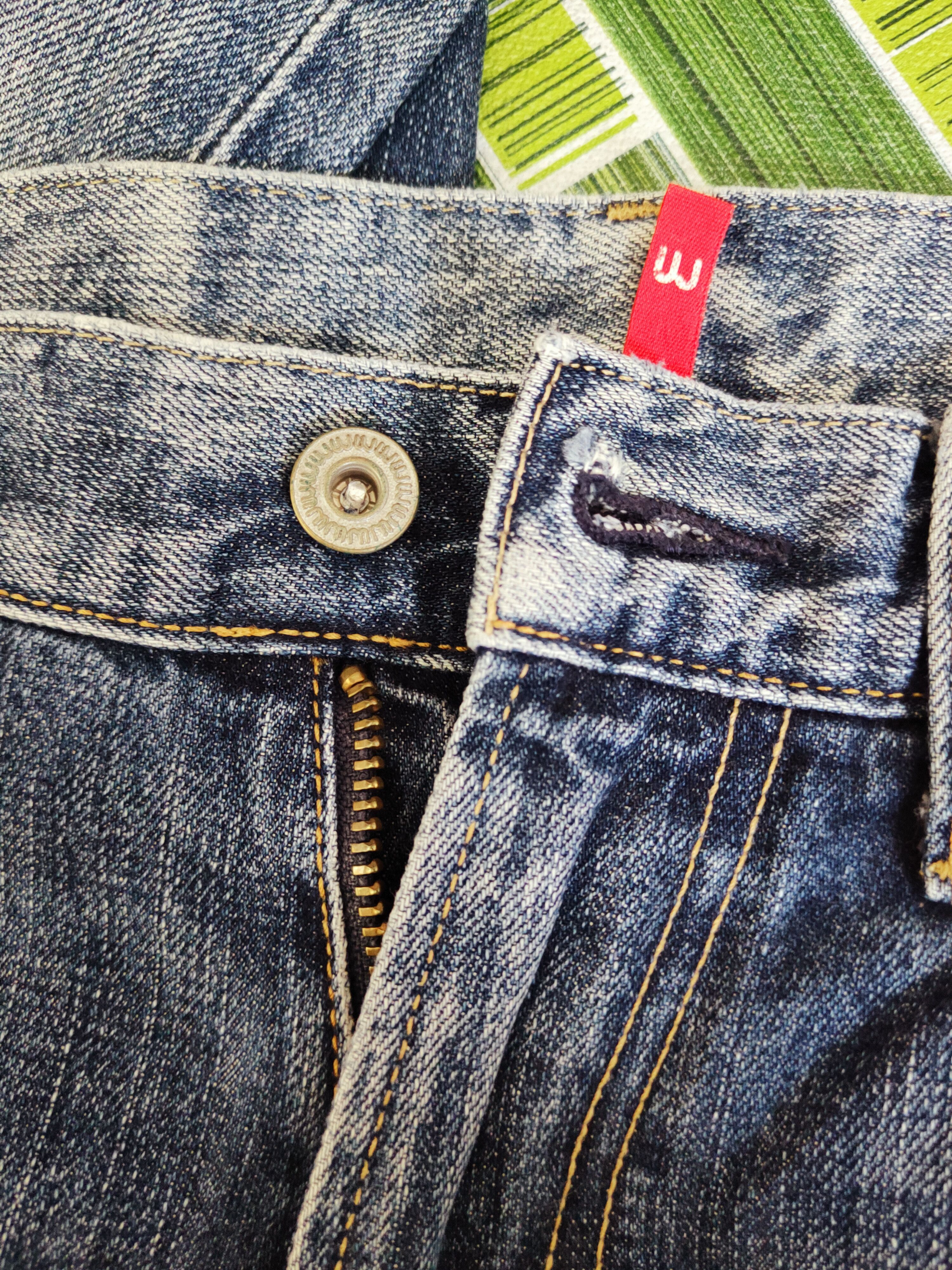 Japanese Brand Uniqlo Blue Faded Distressed Ripped Jeans #S2651 Size US 30 / EU 46 - 13 Thumbnail