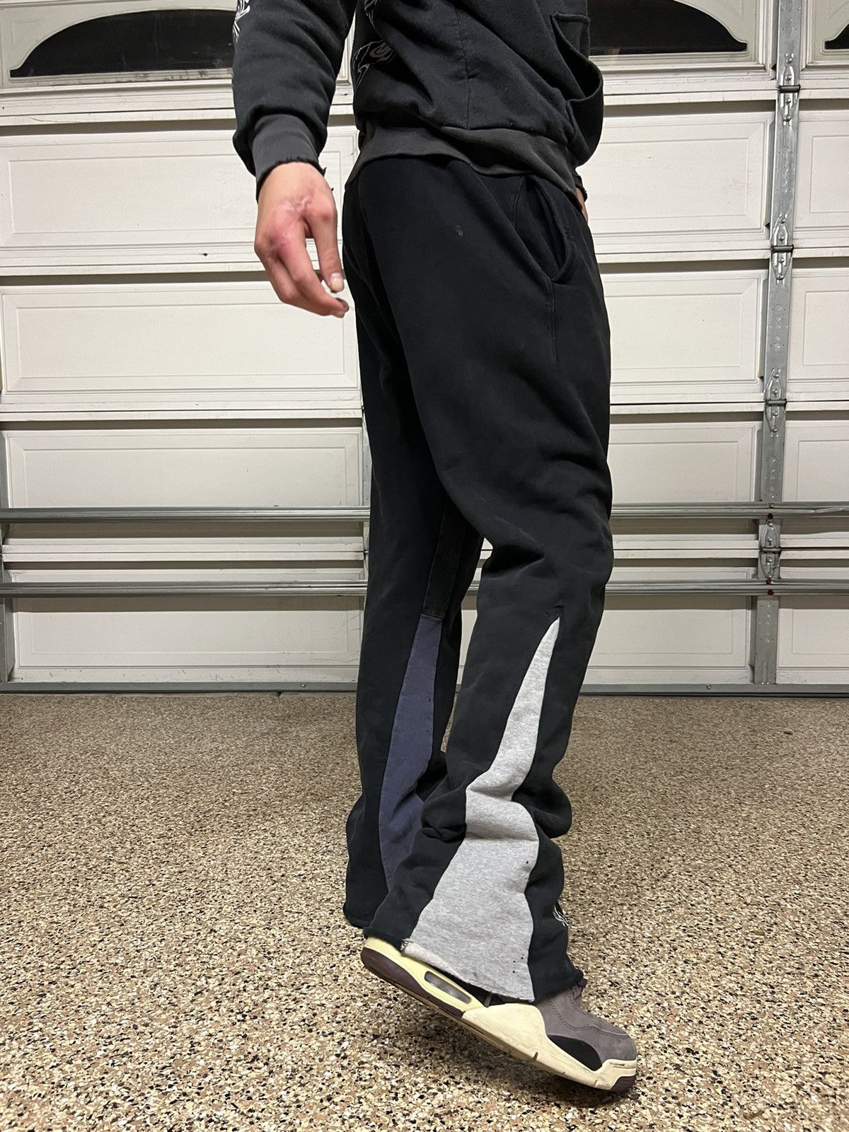 Gallery Dept. Gallery Dept Flared Paint Splatter Sweatpants Size US 32 / EU 48 - 2 Thumbnail