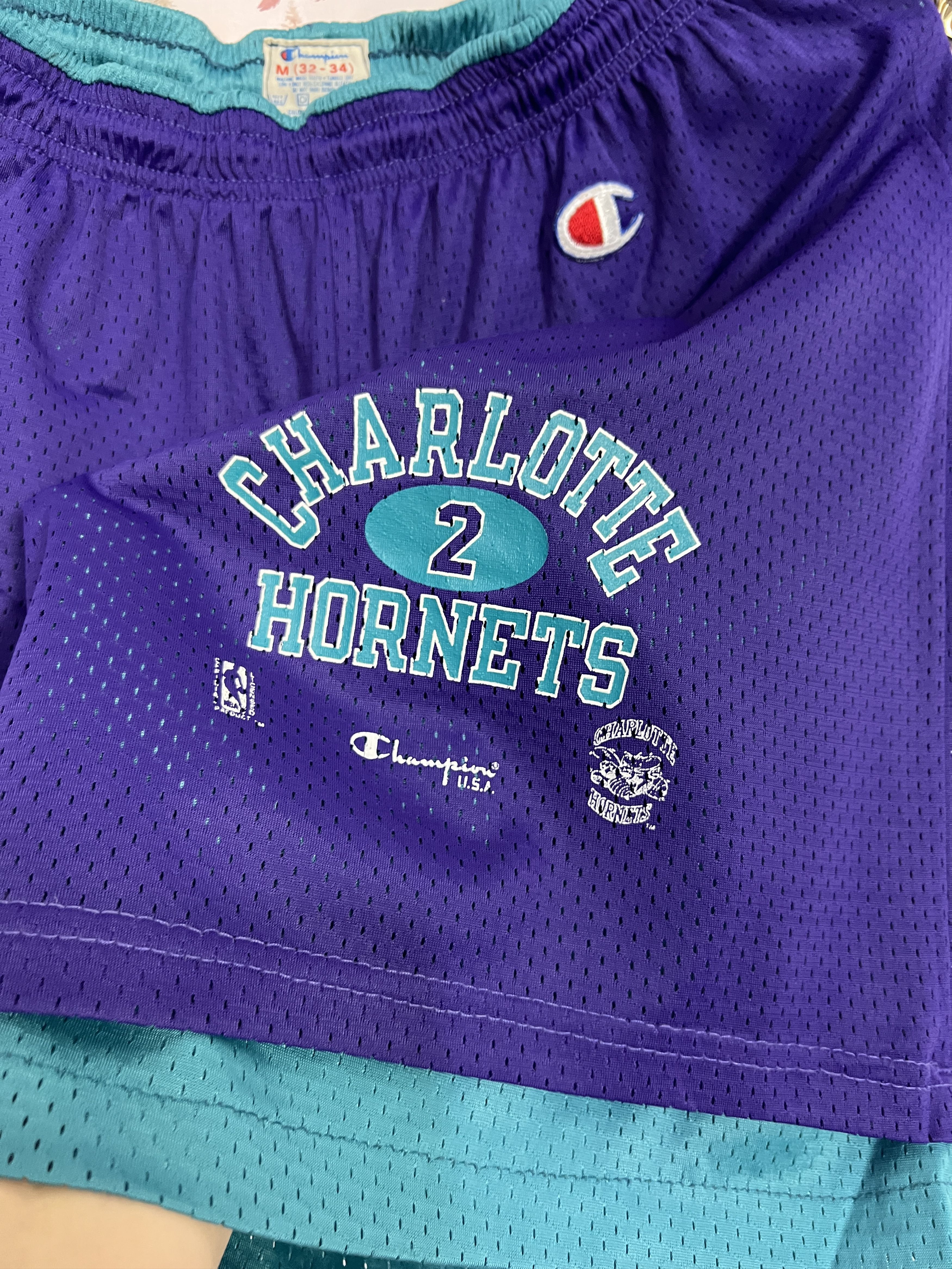 Champion Vintage 90's Charlotte Hornets Double Sided Shorts NBA Size US 32 / EU 48 - 3 Thumbnail