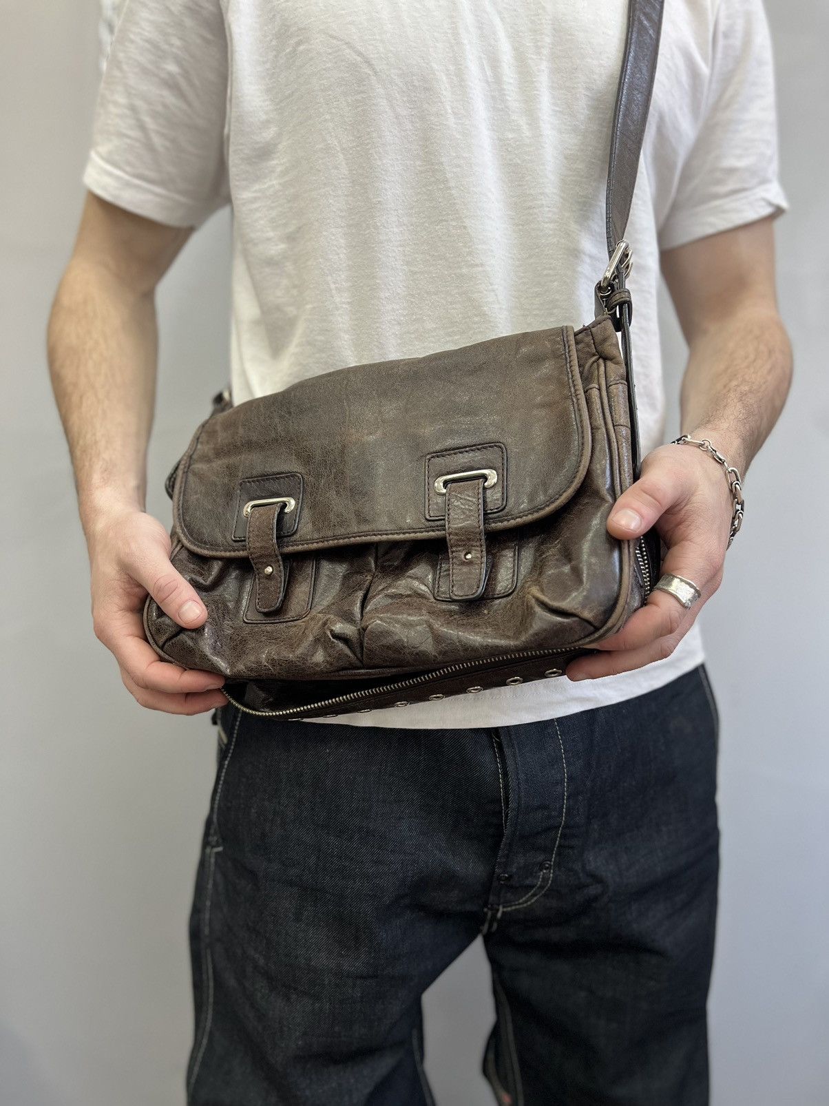 Japanese Brand VINTAGE Y2K LEATHER LGB STYLE KMRII LEATHER BAG Size ONE SIZE - 3 Thumbnail