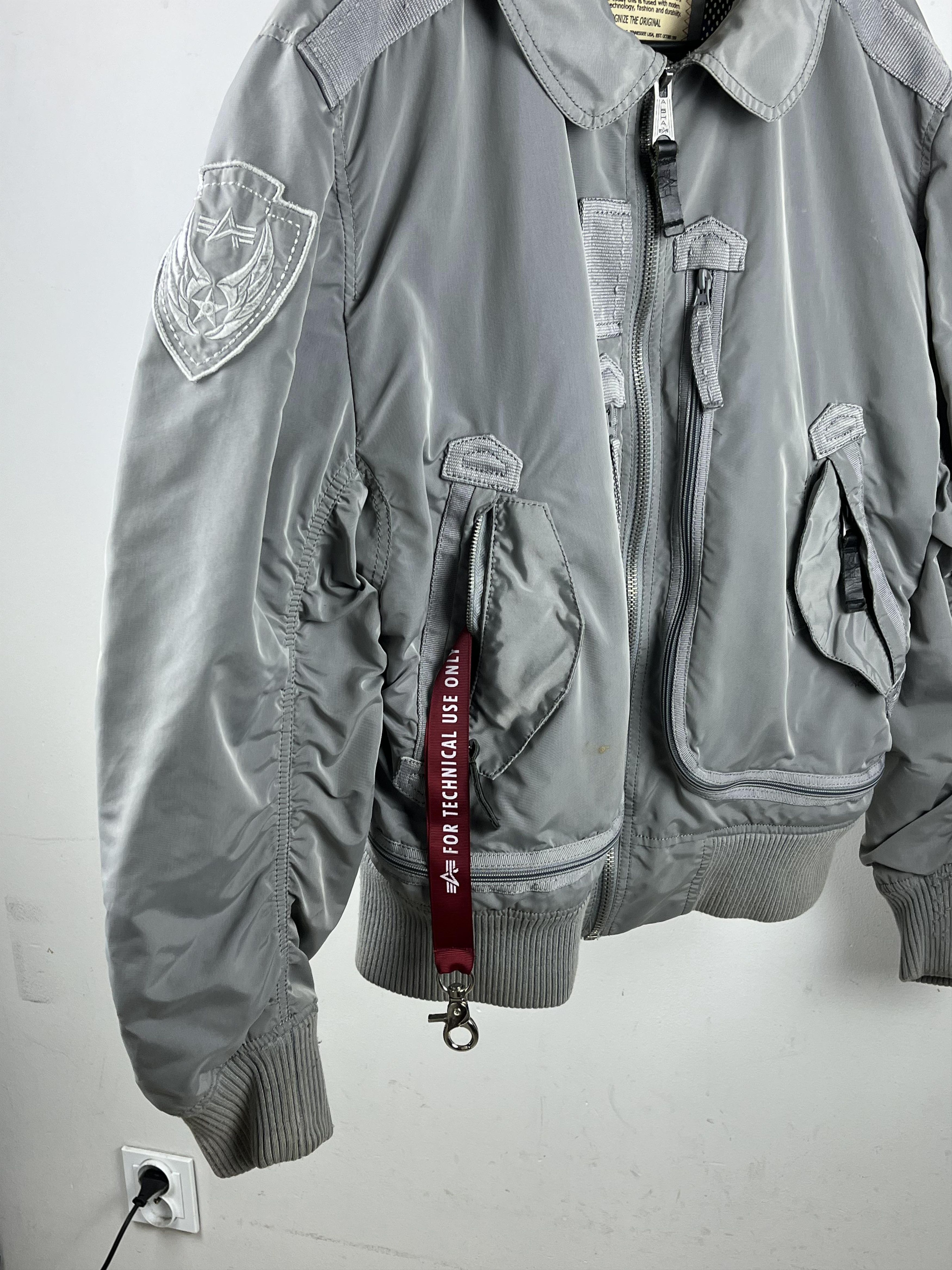 90s ALPHA MA-1 bomber jacket SILVER USA 【公式通販】