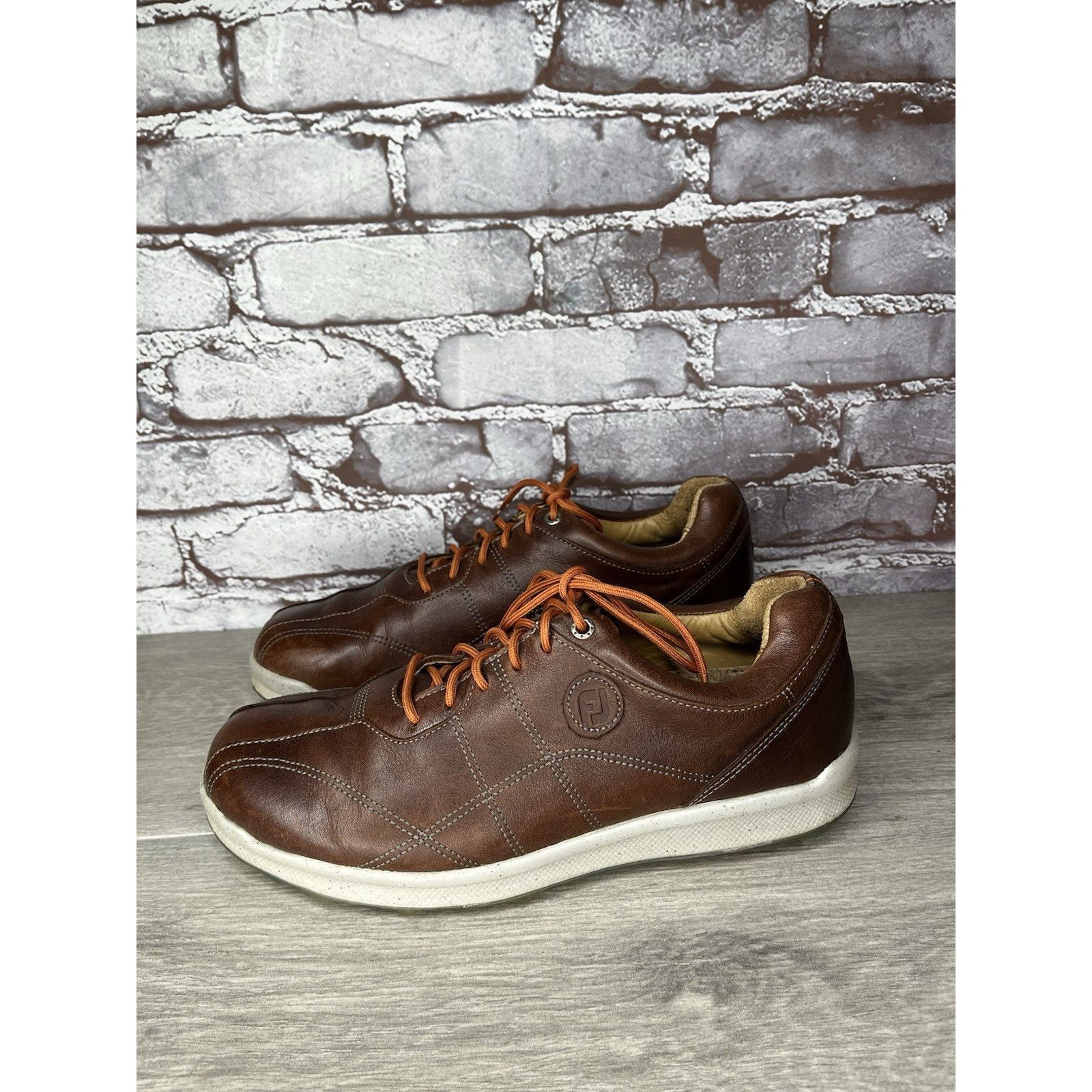 Footjoy FOOTJOY FJ VERSALUXE Spikeless Golf Shoes Size 8M US/41EU Br Size US 8 / IT 38 - 16 Thumbnail