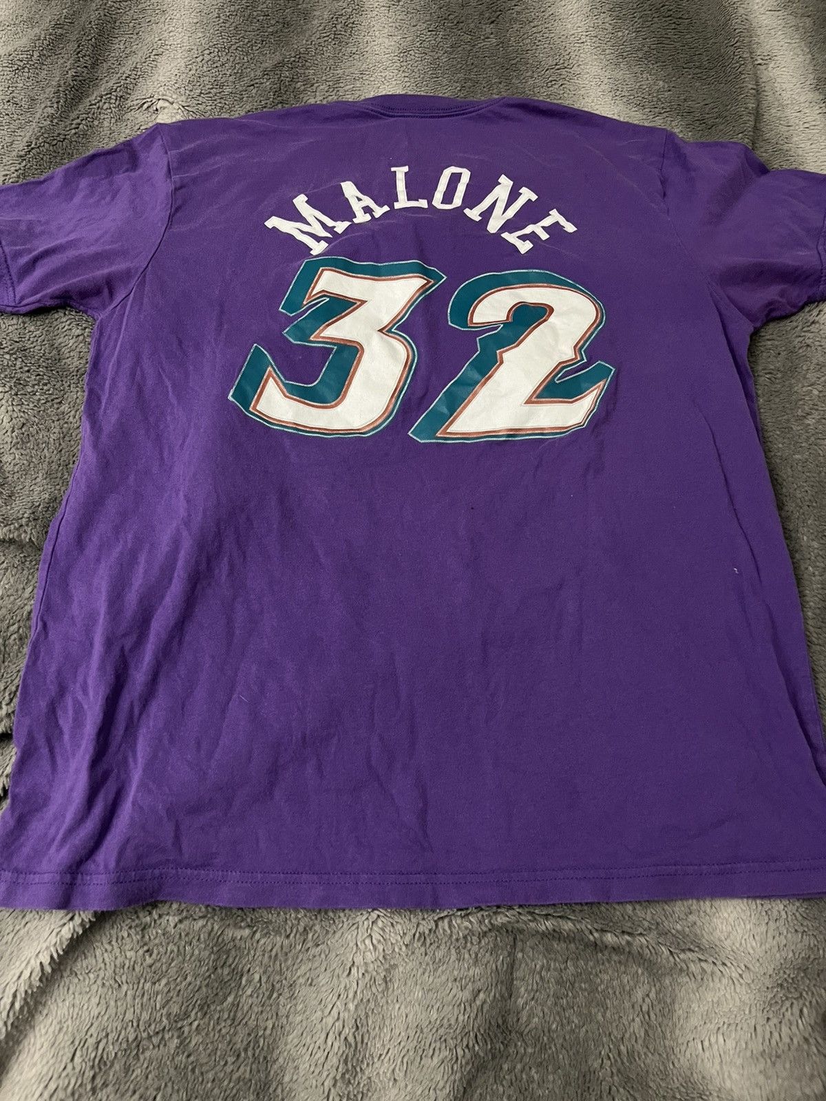 Mitchell & Ness Purple NBA Utah Jazz Karl Malone jersey tee Size US XL / EU 56 / 4 - 4 Thumbnail