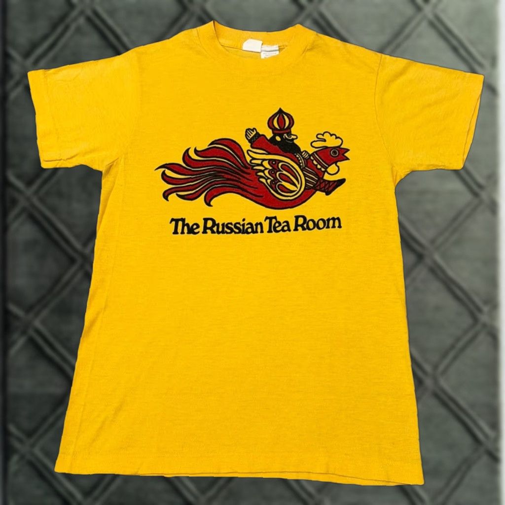Vintage VINTAGE The Russian Tea Room NYC Yellow T-Shirt S Unisex Adults Small 80s Ched Shirt Size US S / EU 44-46 / 1 - 1 Thumbnail