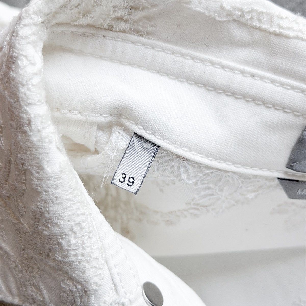 Dior Dior 1/1 VVIP SAMPLE Cherub Hand Embroidery Button Up Shirt Size US L / EU 52-54 / 3 - 10 Thumbnail