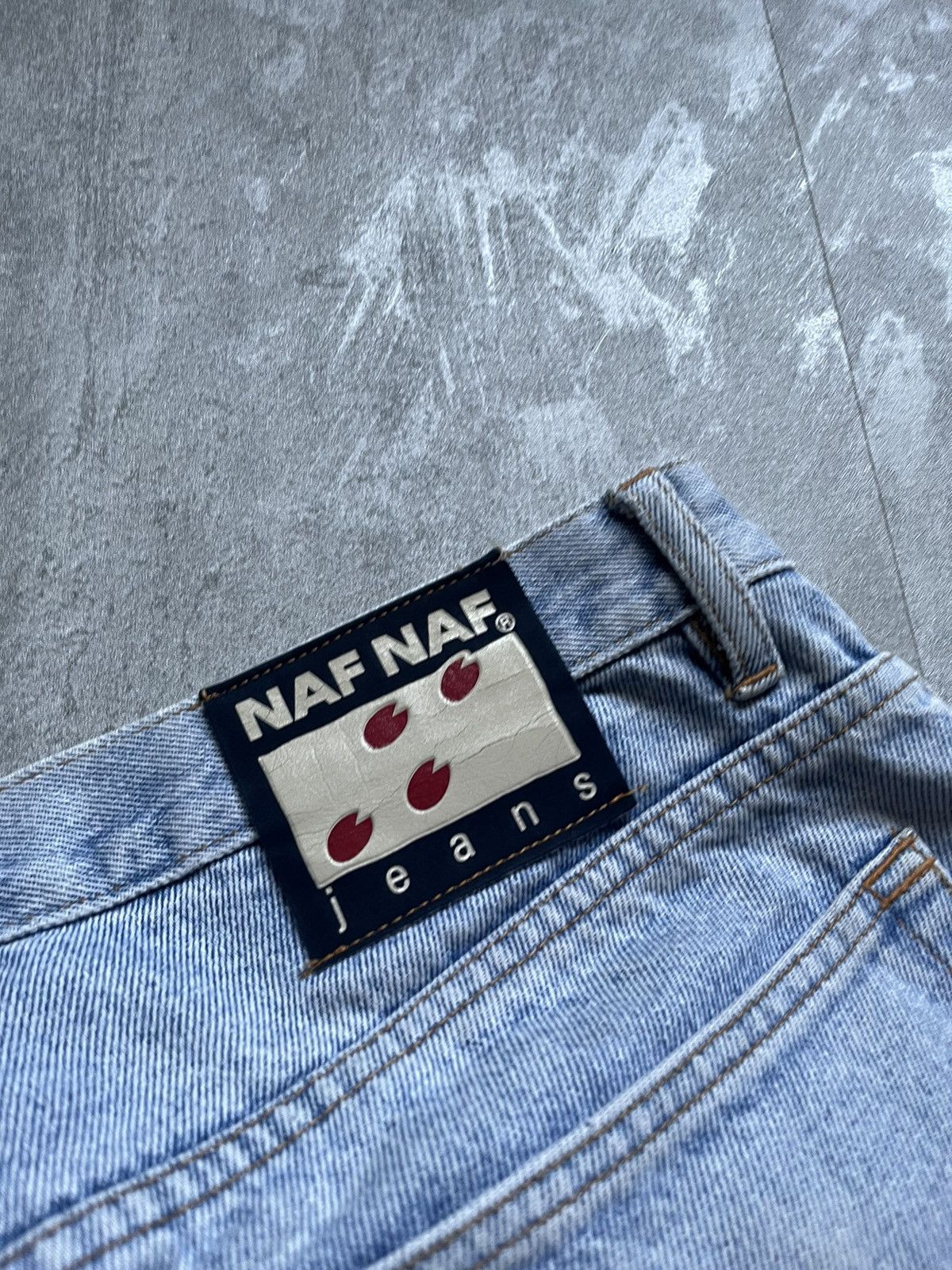 Vintage Vintage Naf Naf Baggy Blue Shorts Button Skate Outdoor 32 Size US 32 / EU 48 - 3 Thumbnail