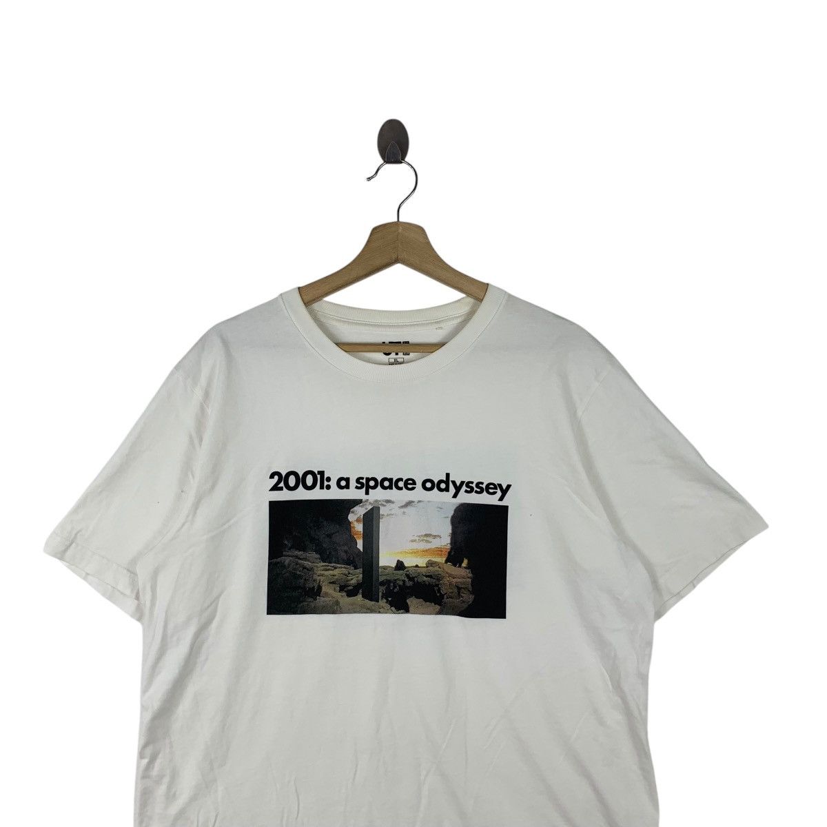 Uniqlo 2001 SPACE ODYSSEY x UNIQLO Stanley Kubrick Tee Shirt Film Size US XL / EU 56 / 4 - 2 Thumbnail