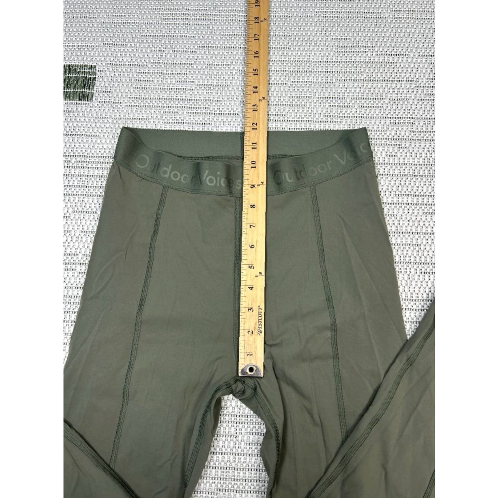 Outdoor Voices Outdoor Voices Leggings Women Medium Green Athleisure 7/8 Bloom Superform Nylon Spandex Stretch Comfort Easy Care Gym & Training Yoga Size 26" / US 2 / IT 38 - 4 Thumbnail