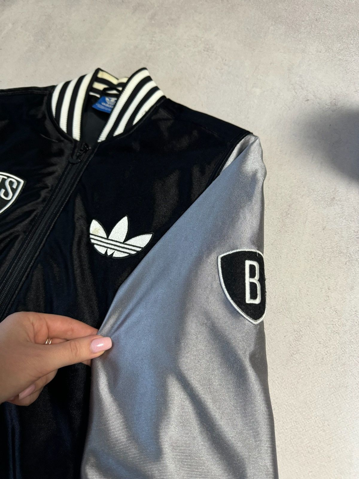 Adidas × Vintage Vintage Adidas Bomber Jacket Brooklyn Nets NBA Y2K 90s Size M / US 6-8 / IT 42-44 - 4 Thumbnail