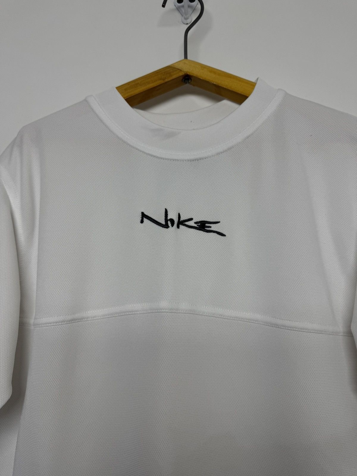 Nike Vintage Y2k Nike Logo Swoosh T-shirt Size L / US 10 / IT 46 - 2 Thumbnail