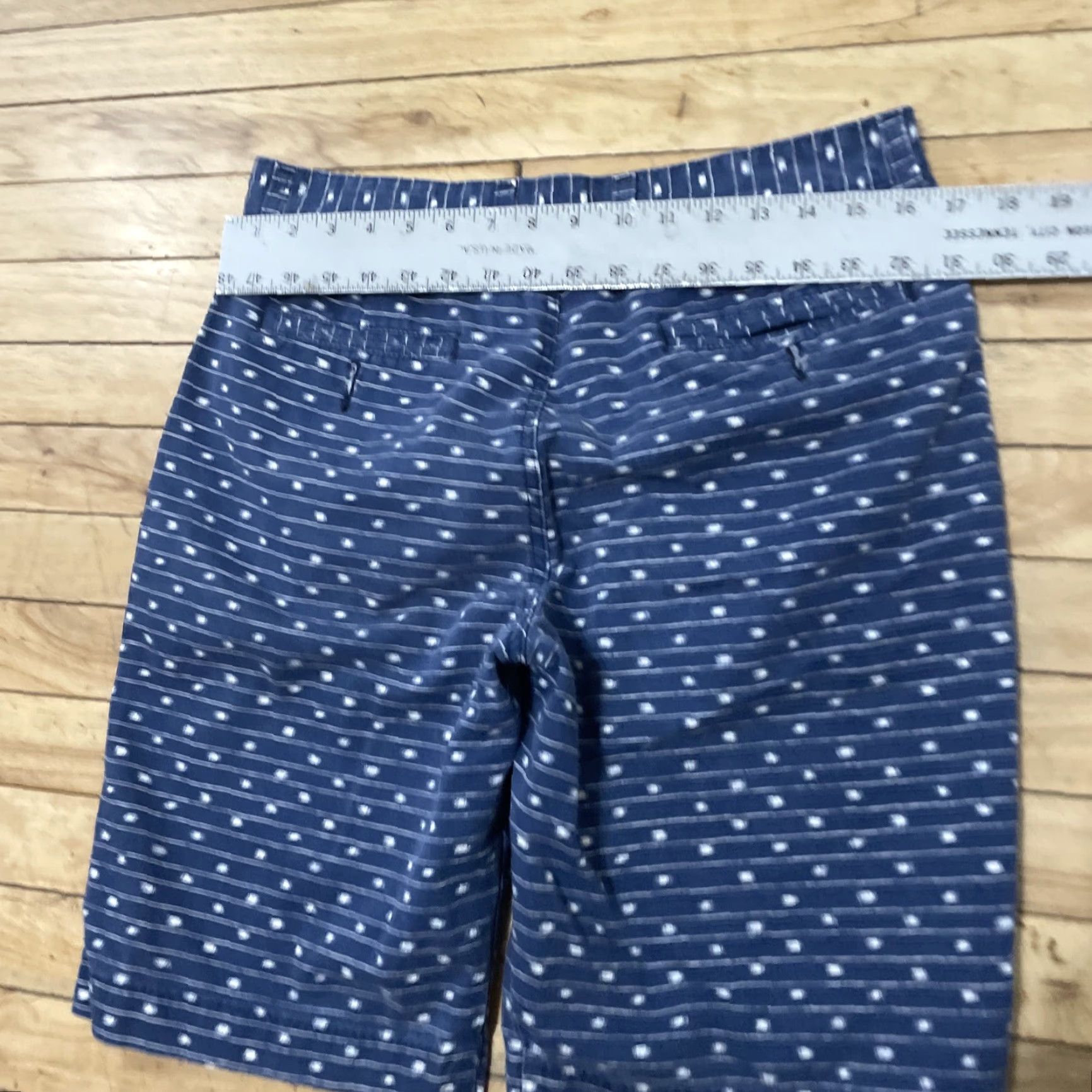 Levi's Levi's Geometric Print Shorts Mens 31 Blue Chino Beach Casual Size US 31 - 6 Thumbnail