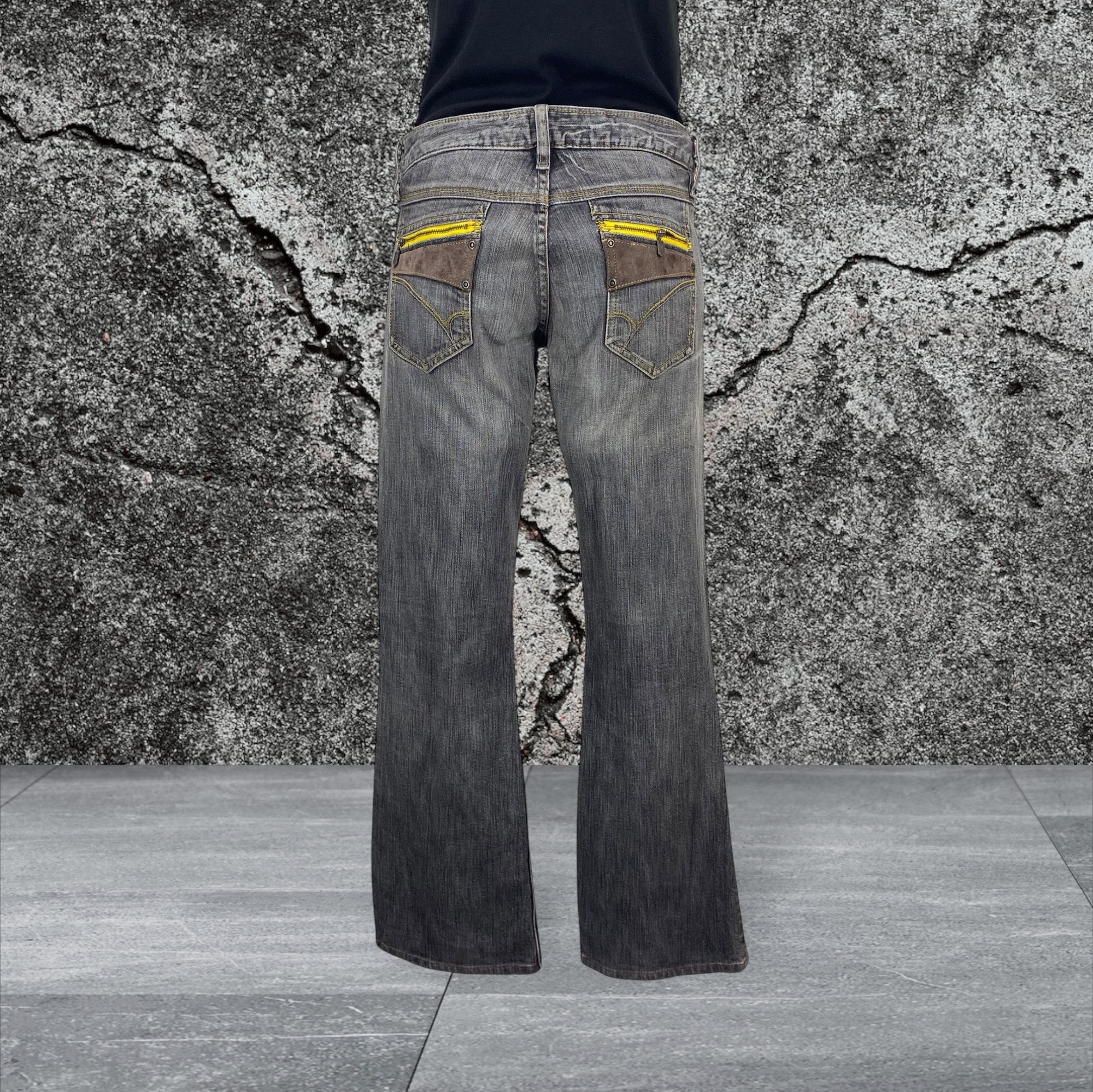 Japanese Brand Back Number Japan Flare Jeans Size 25" / US 0 / IT 36 - 1 Thumbnail