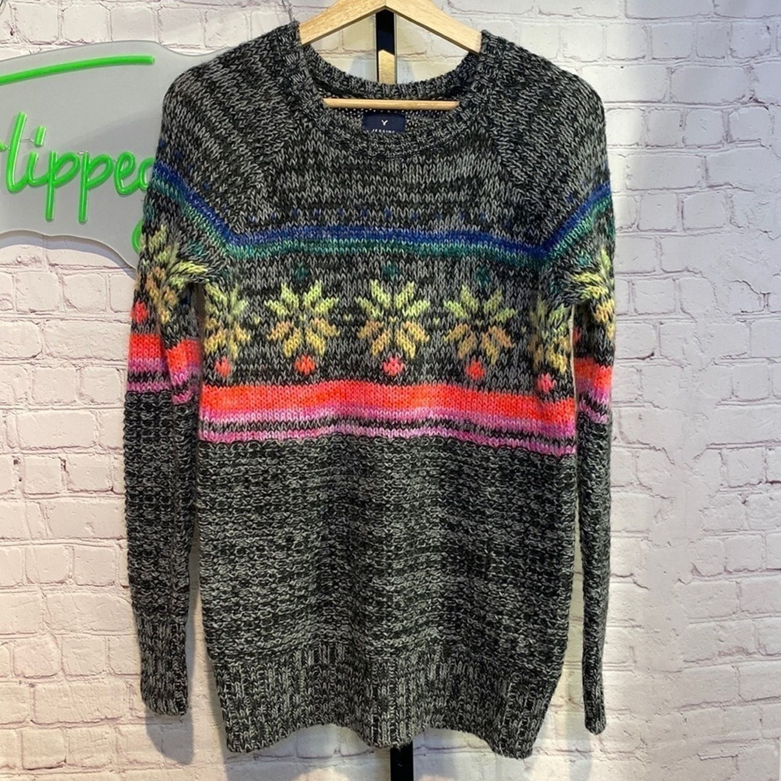 American Eagle Outfitters NWOT American Eagle outfitters sweater Size XS / US 0-2 / IT 36-38 - 1 Thumbnail