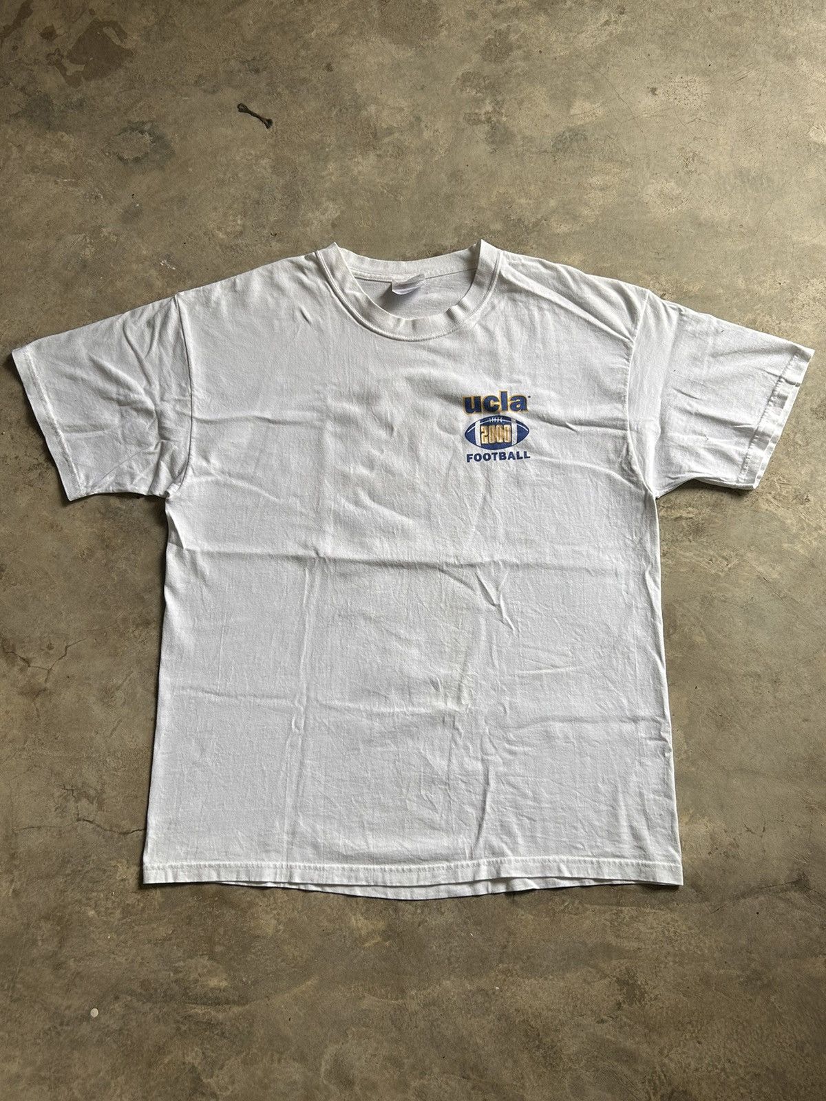 Hanes UCLA Football 2000 White Tee Backhit Size US L / EU 52-54 / 3 - 2 Thumbnail