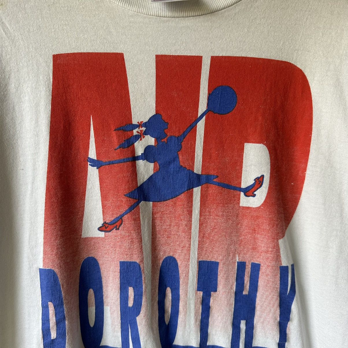 Vintage Vintage 90s Air Dorthy Wizard Of Oz Air Jordan Movie Shirt Size US L / EU 52-54 / 3 - 5 Thumbnail