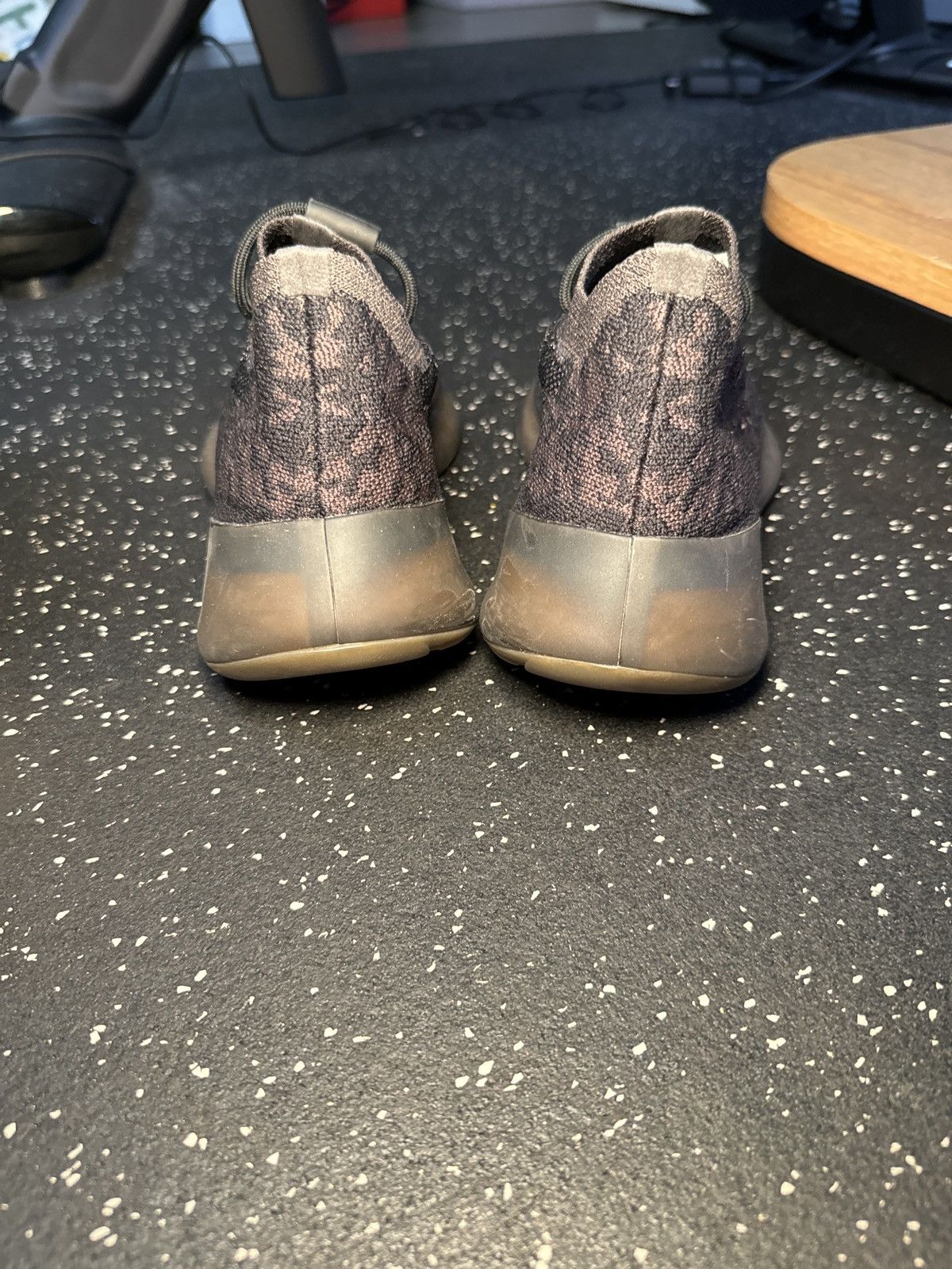 Adidas × Yeezy Yeezy Boost 380 onyx authentic worn once. Practically new! Size US 6 / EU 39 - 6 Thumbnail