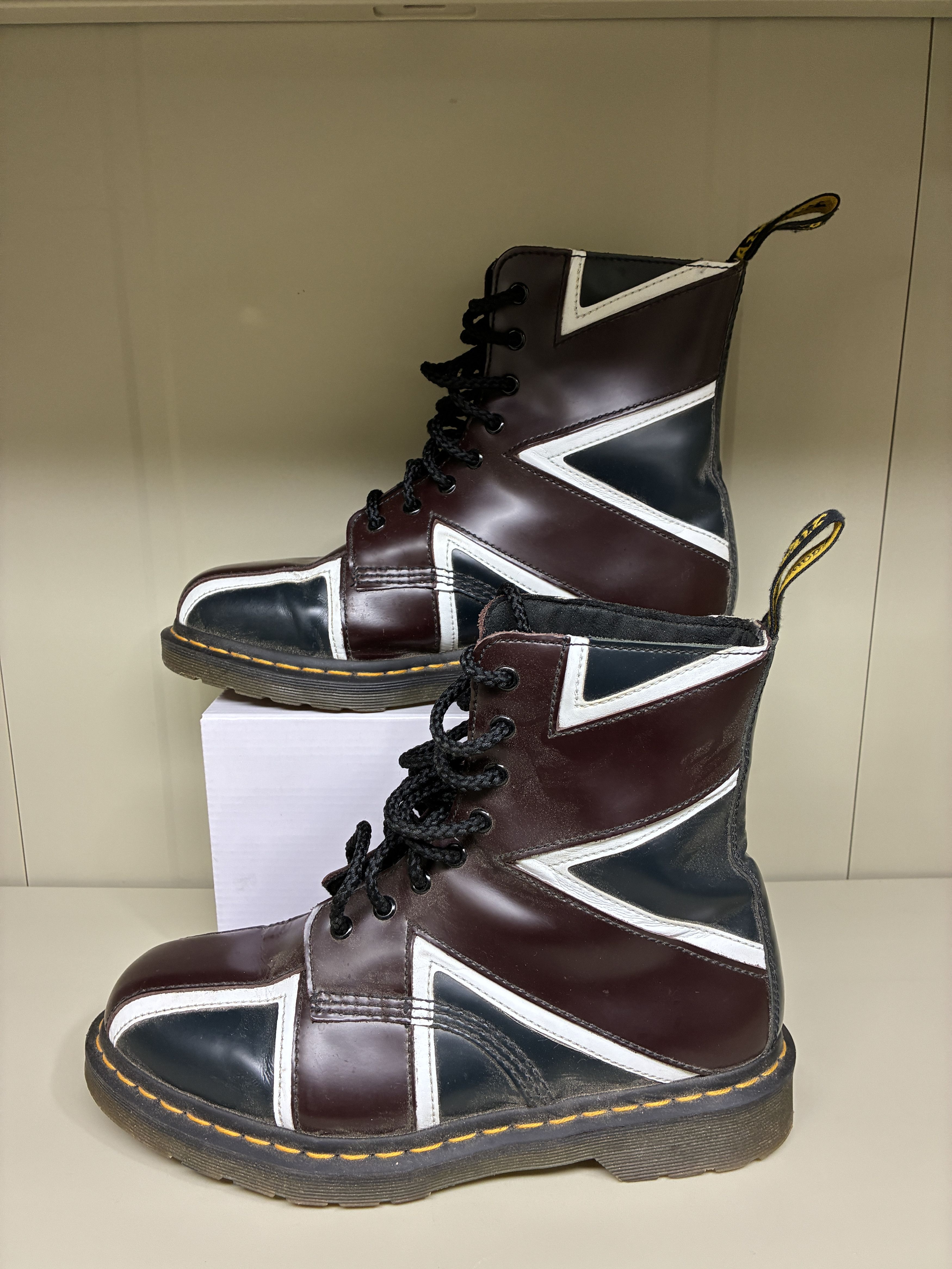 Dr. Martens Dr. Martens 1460 Pascal Brit Union Jack Combat Boot Men's 10 Size US 10 / EU 43 - 2 Thumbnail
