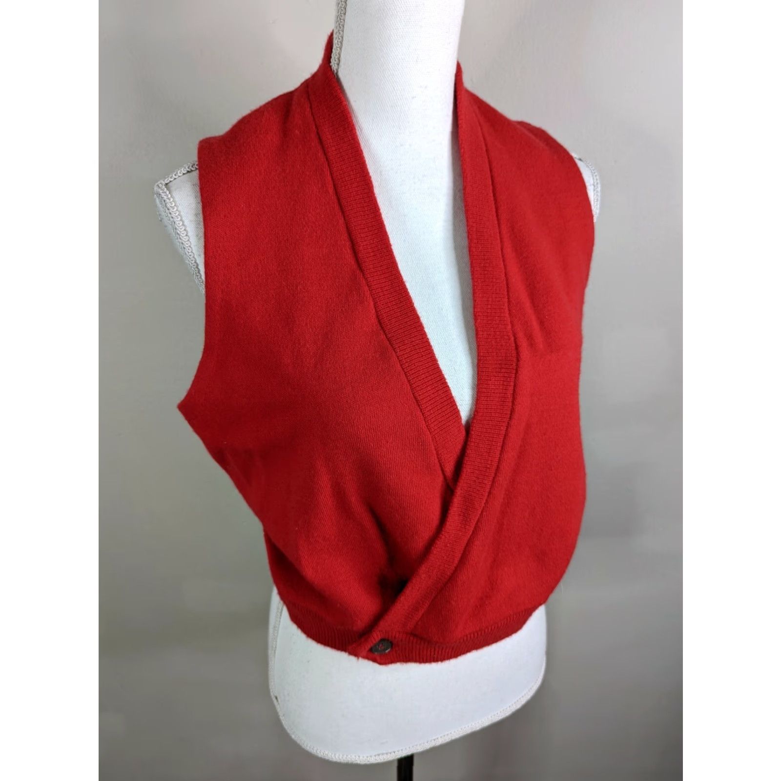 Vintage VINTAGE Brent Montgomery Ward Vest Sweater Wool 100% Red Women’s M V-Neck Wrap Sleeveless 70s 80s Casual Size M / US 6-8 / IT 42-44 - 3 Thumbnail
