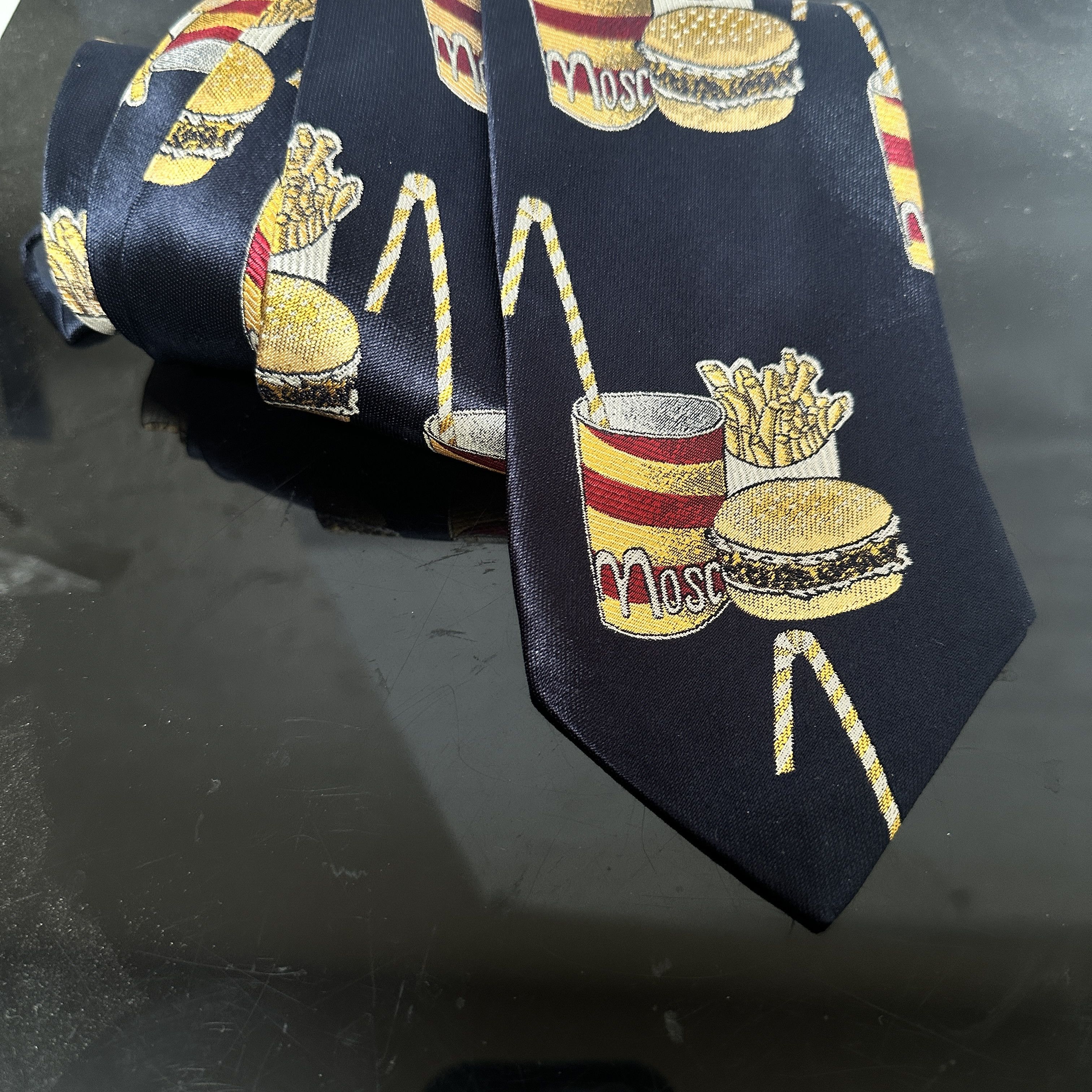 Moschino Moschino Tie Collectors Item Silk Hamburger Fries Size ONE SIZE - 5 Thumbnail
