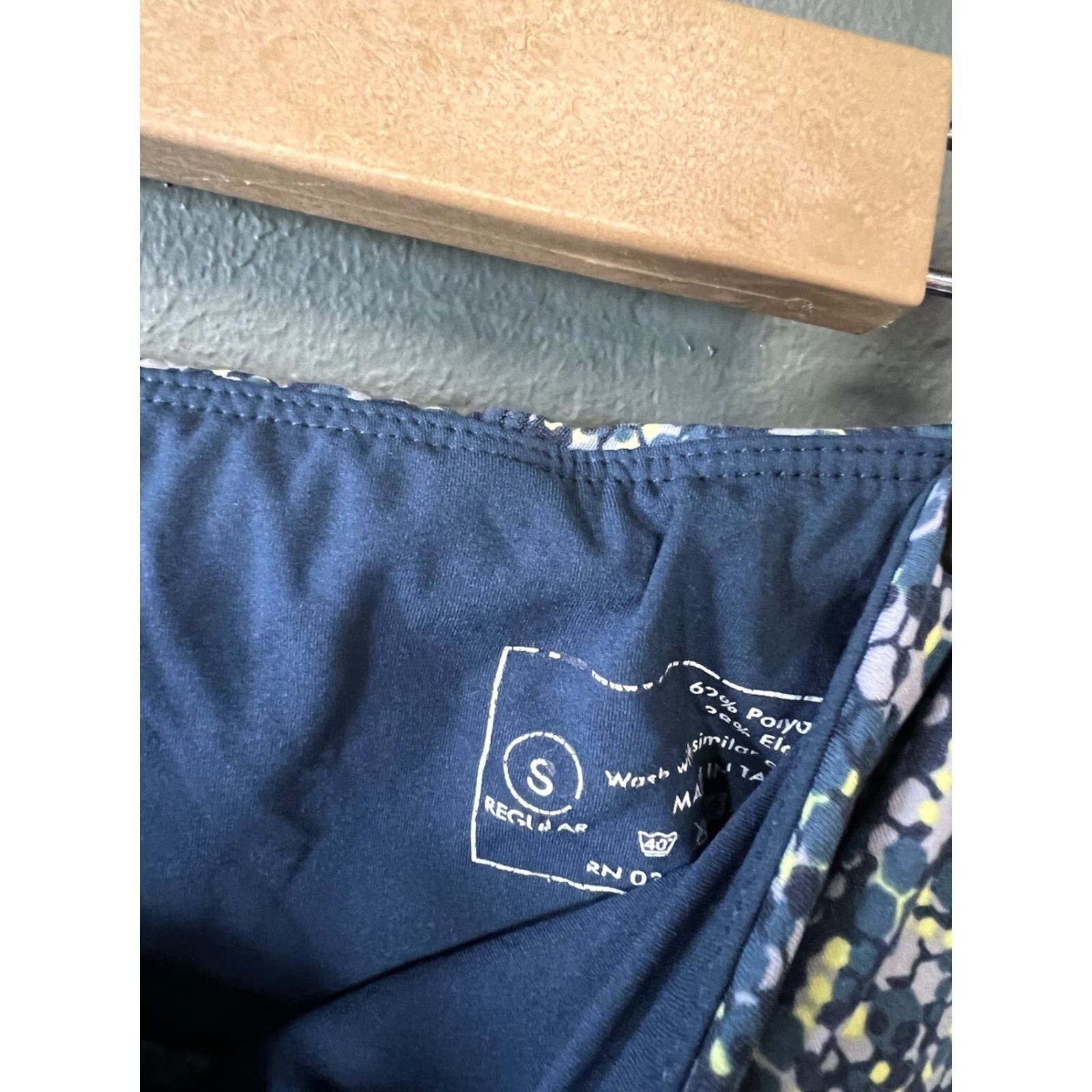 Sweaty Betty Sweaty Betty The Power Leggings Womens Small 7/8 Length Blue Floral Size 28" / US 6 / IT 42 - 4 Thumbnail