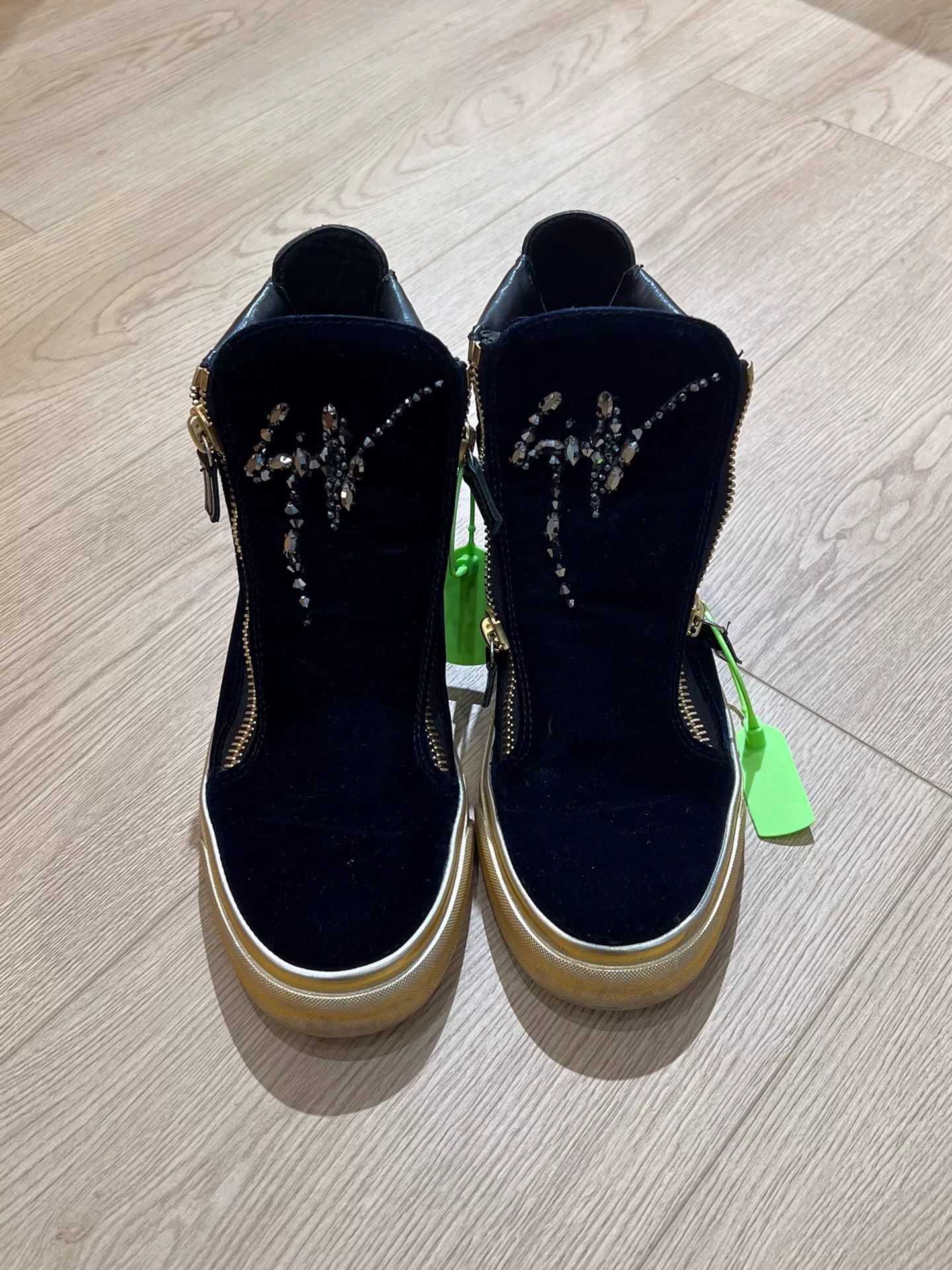 Giuseppe Zanotti Giuseppe Zanotti Velvet Gold Hitop Sneakers us_6-5 Women Size US 6.5 / IT 36.5 - 1 Thumbnail