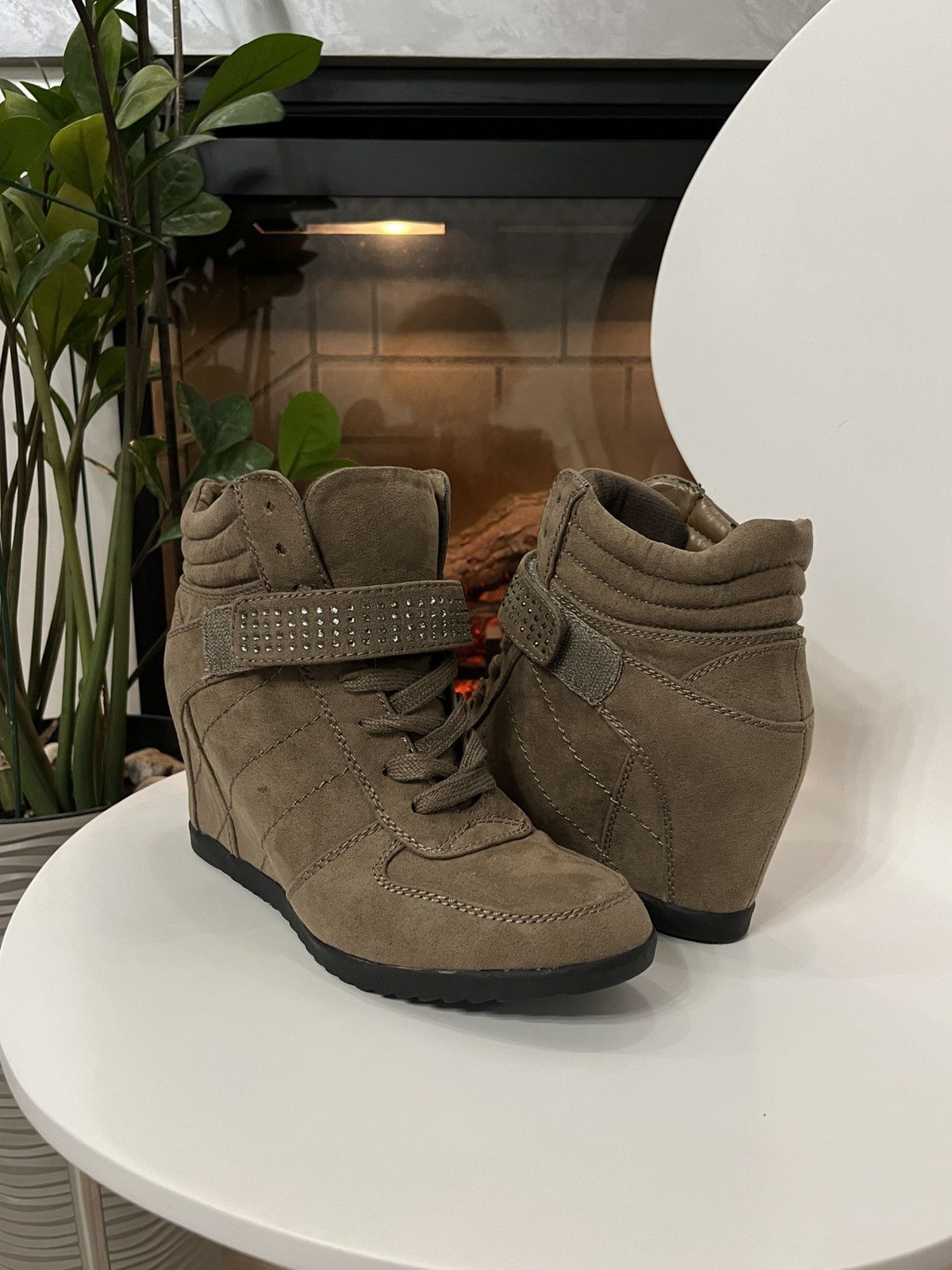 Isabel Marant 🔥00's Isabel Marant VIBE Bobby Bekett Wedge Sneakers Size US 9 / IT 39 - 2 Thumbnail
