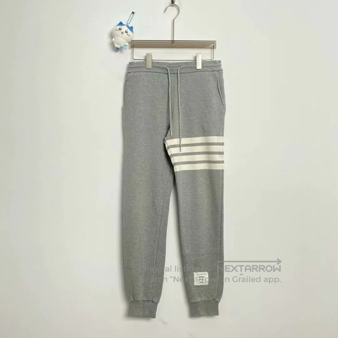 Thom Browne thom browne gray sweatpants with stripes. Size US 28 / EU 44 - 1 Thumbnail