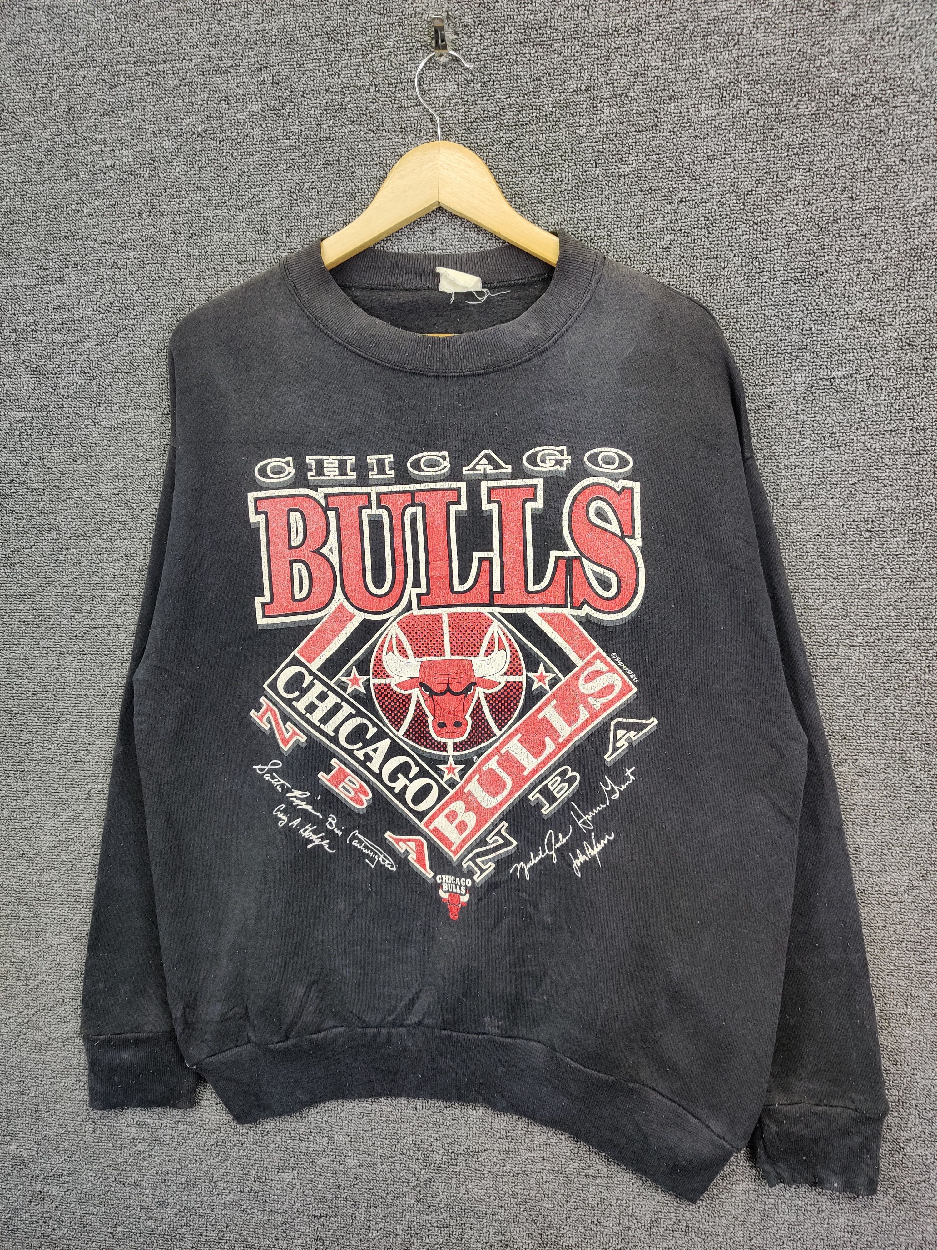 NBA Vintage 90's Chicago Bulls Big Logo Sweatshirt Size US L / EU 52-54 / 3 - 2 Thumbnail